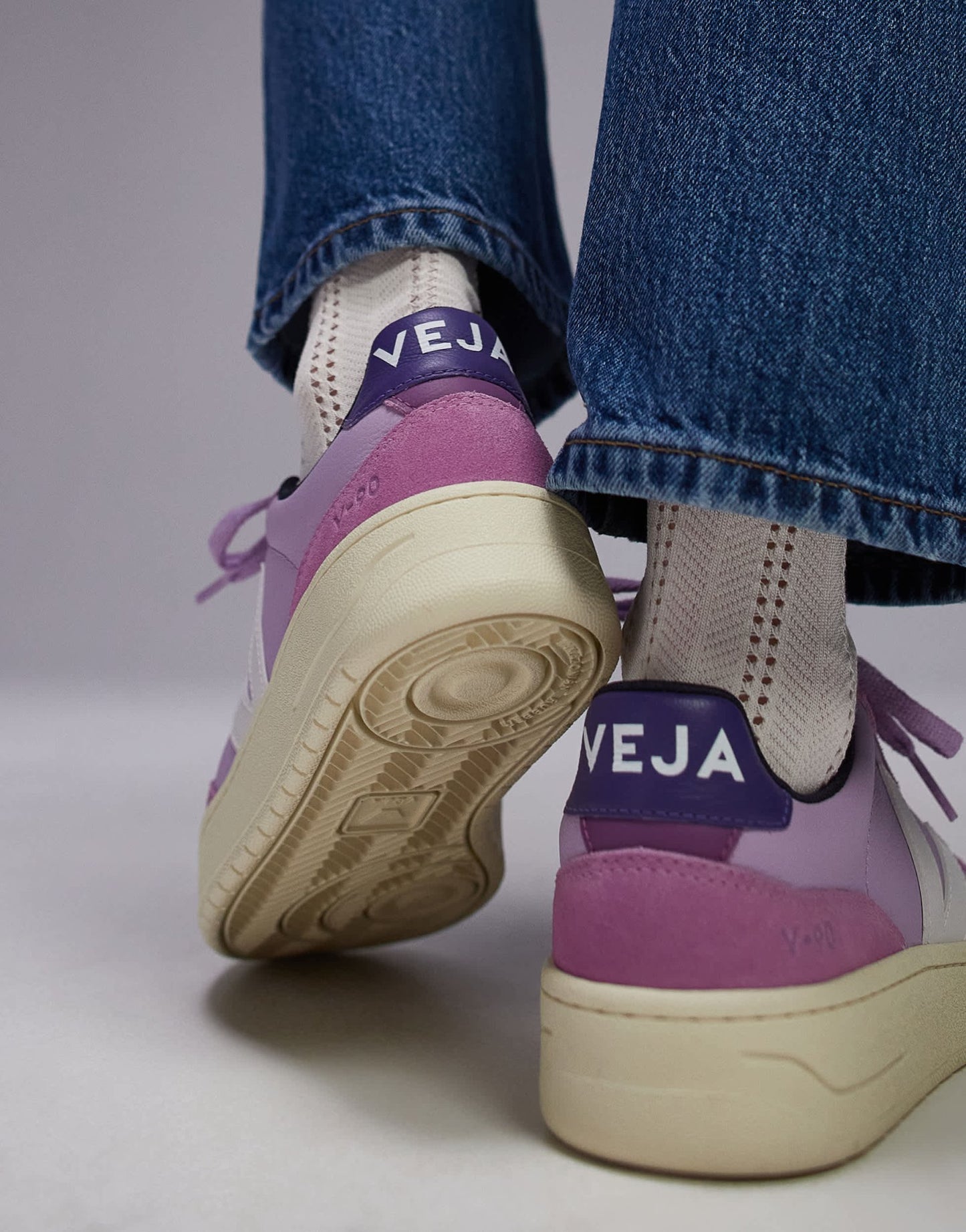 VEJA V - 90 trainer in pink - ASOS Sample Sale