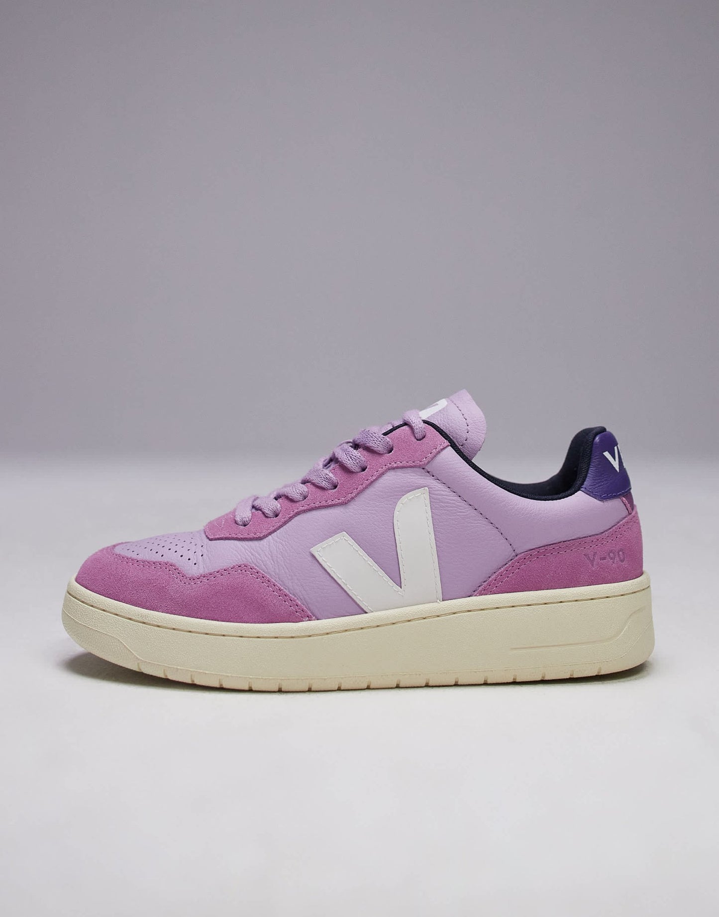 VEJA V - 90 trainer in pink - ASOS Sample Sale