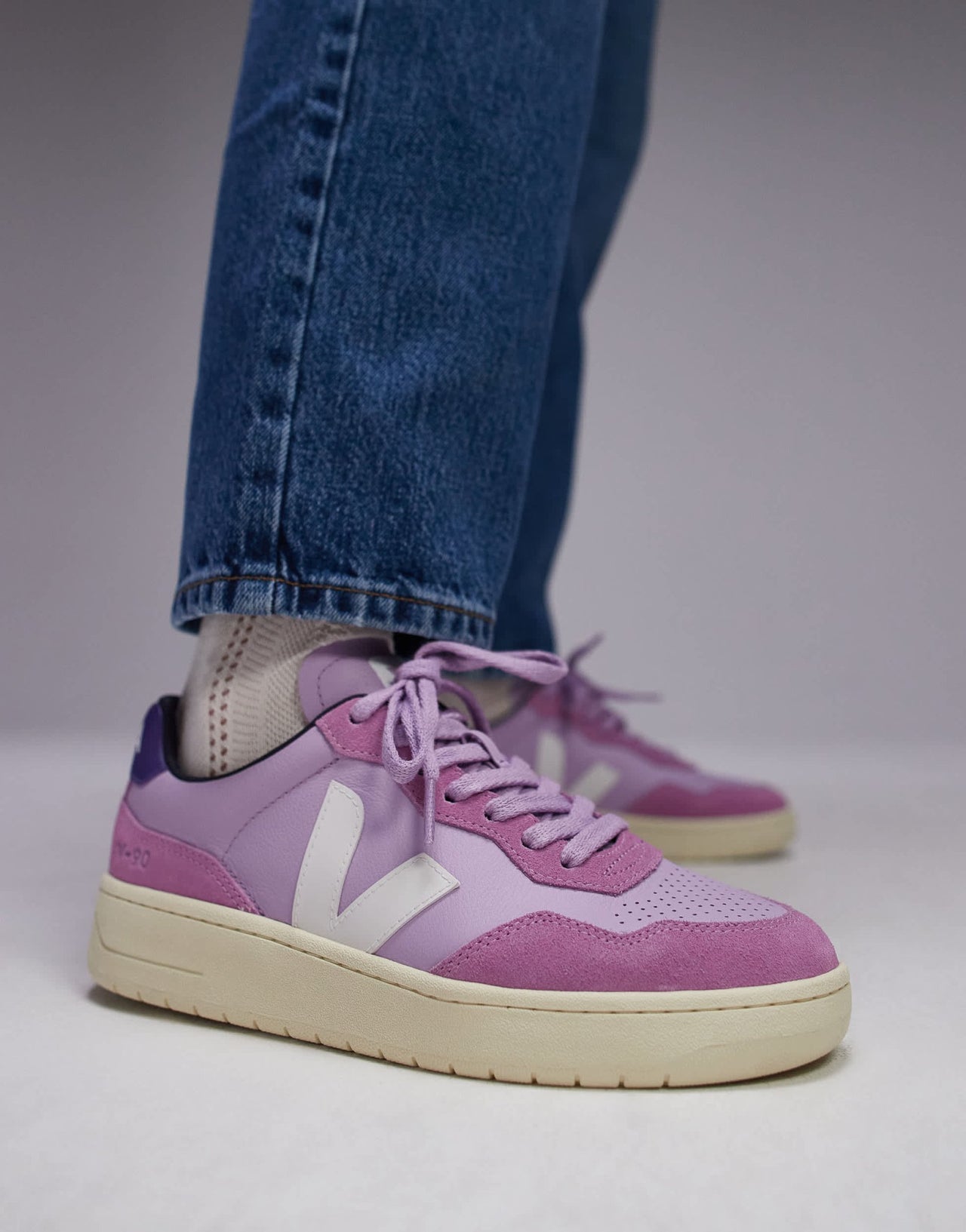 VEJA V - 90 trainer in pink - ASOS Sample Sale