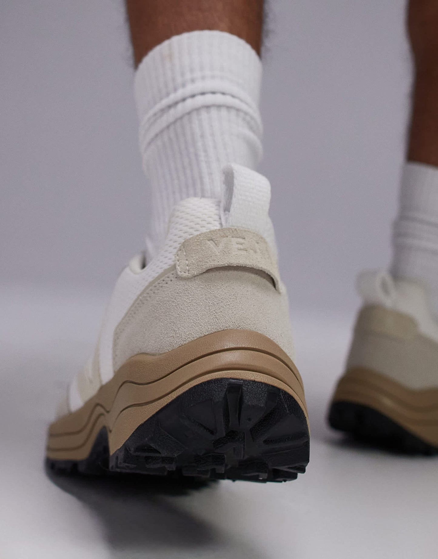 VEJA Venturi II trainer in beige with gum sole - ASOS Sample Sale