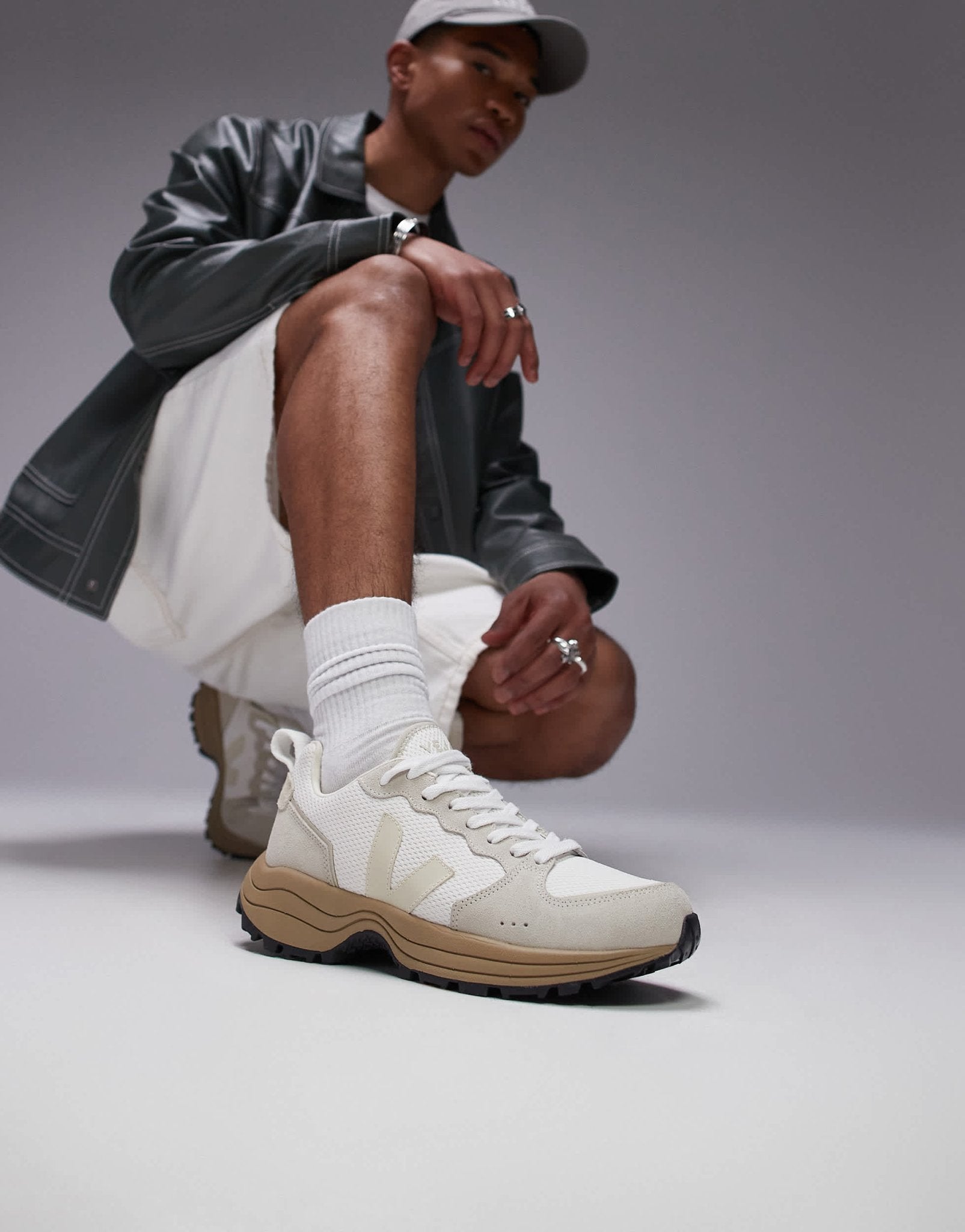 VEJA Venturi II trainer in beige with gum sole - ASOS Sample Sale