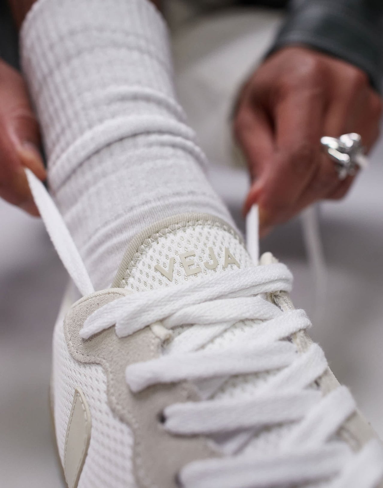 VEJA Venturi II trainer in beige with gum sole - ASOS Sample Sale