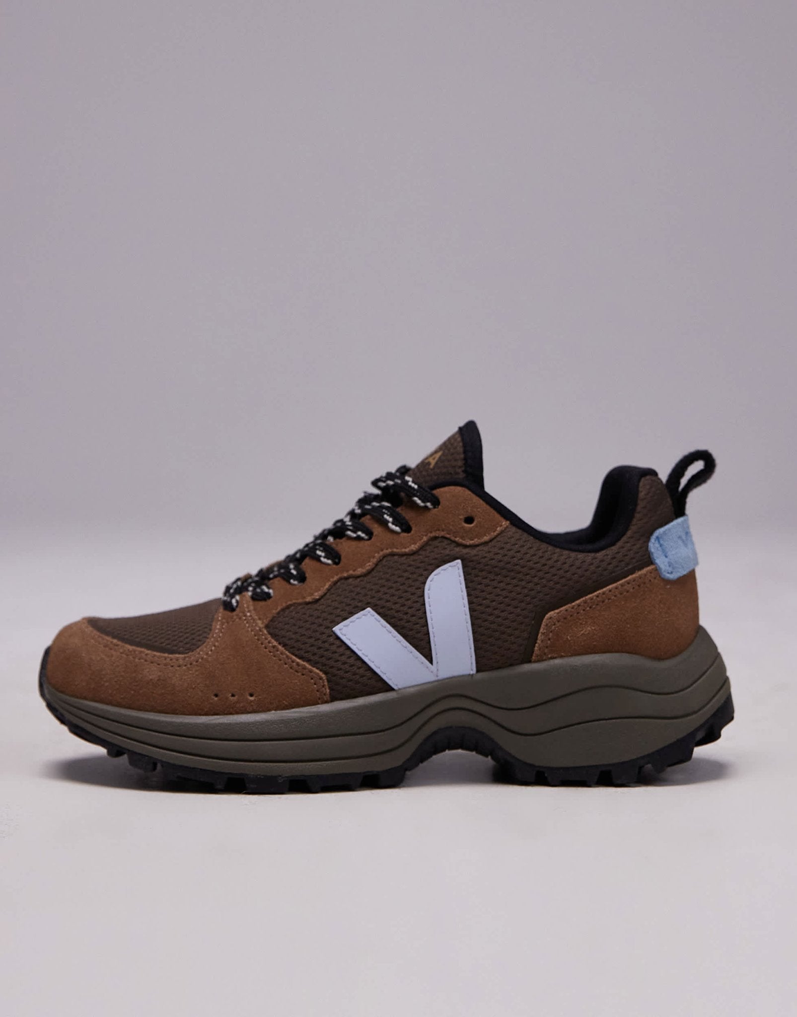 VEJA Venturi II trainer in brown - ASOS Sample Sale