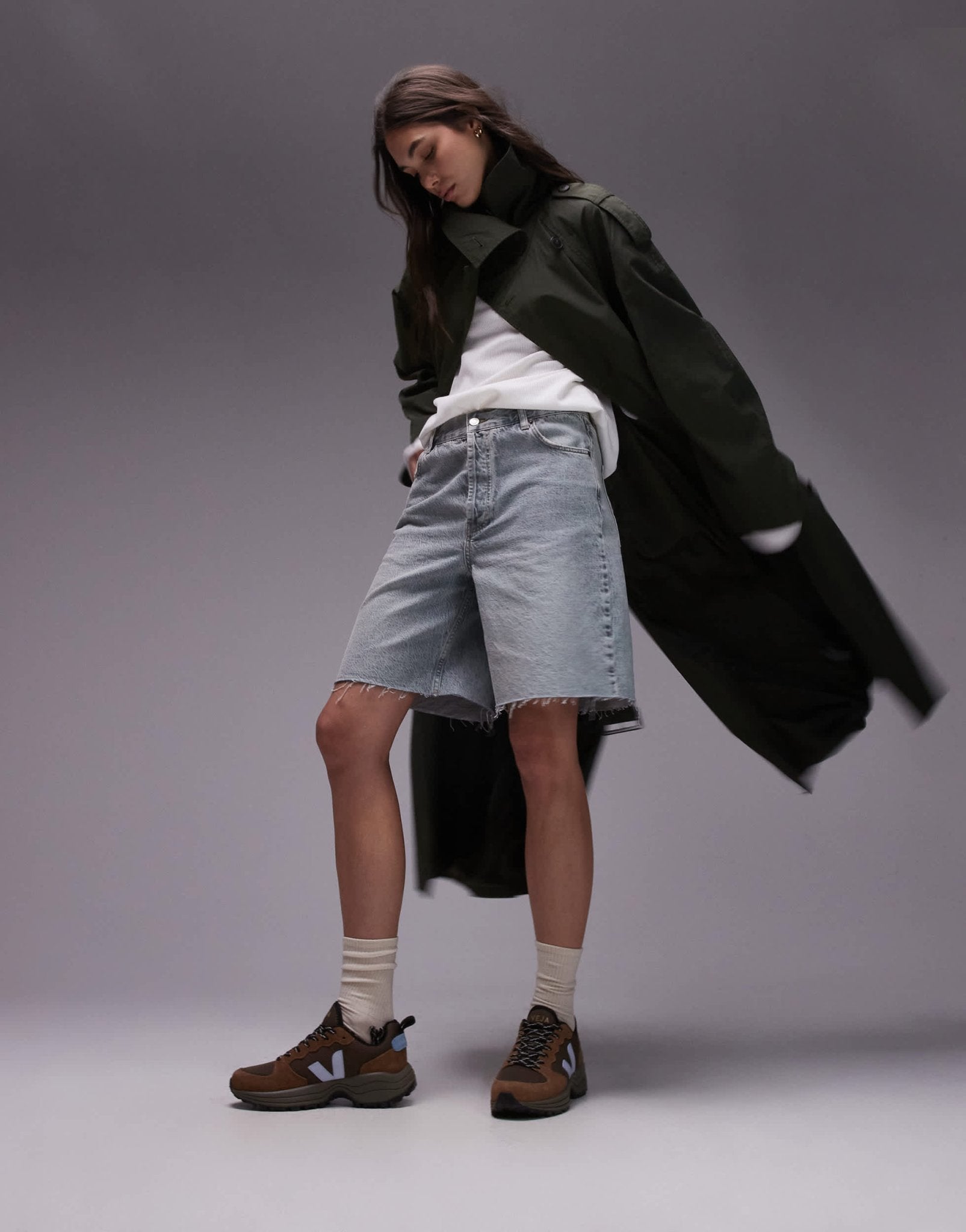 VEJA Venturi II trainer in brown - ASOS Sample Sale