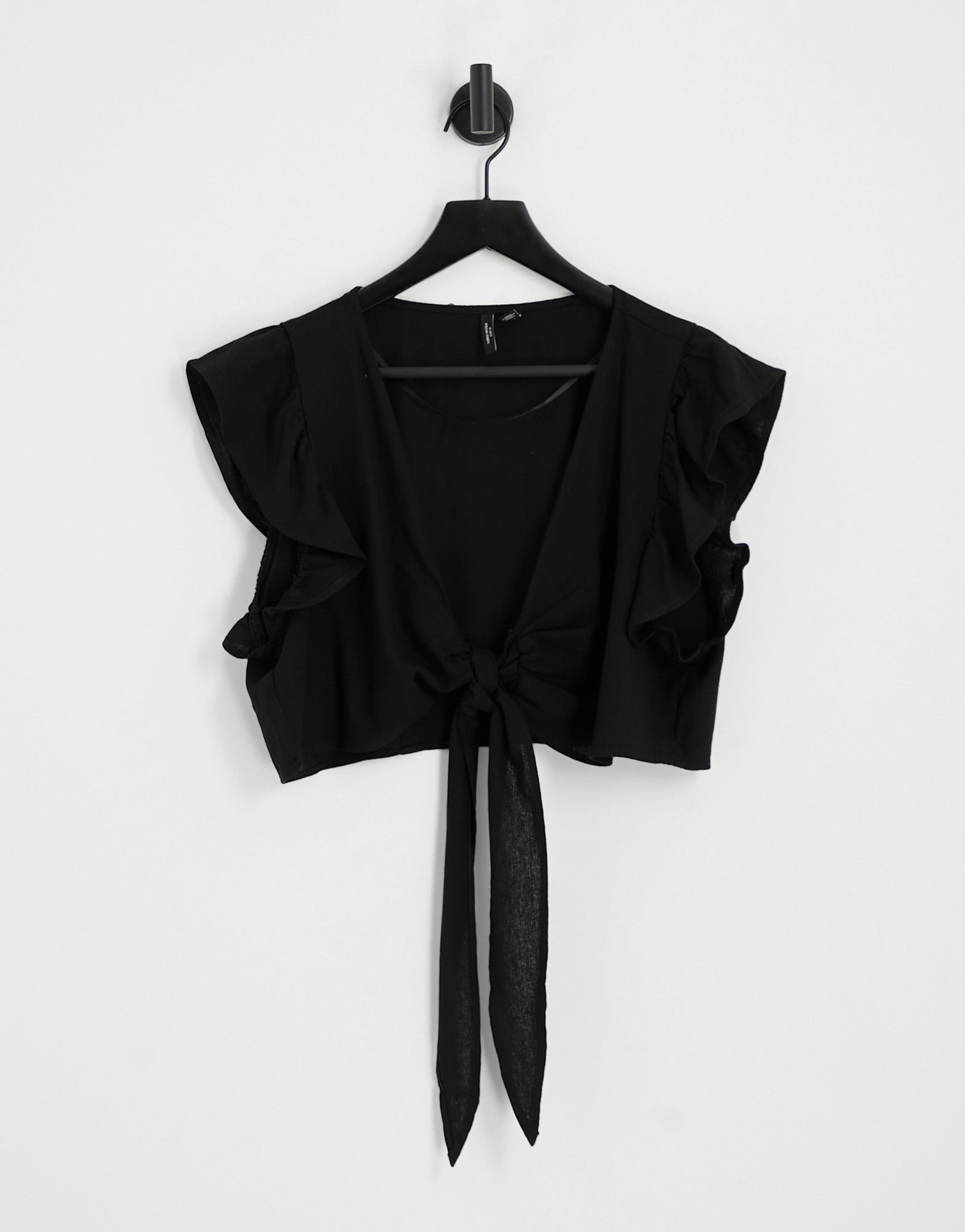 Vero Moda Curve linen touch knot front crop top co - ord in black - ASOS Sample Sale