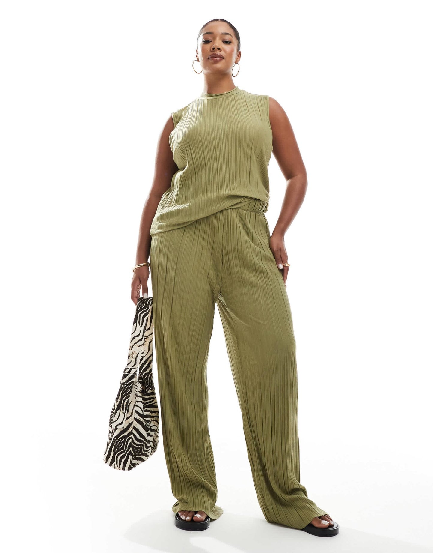 Vero Moda Curve plisse sleeveless top co-ord in khaki - ASOS Sample Sale