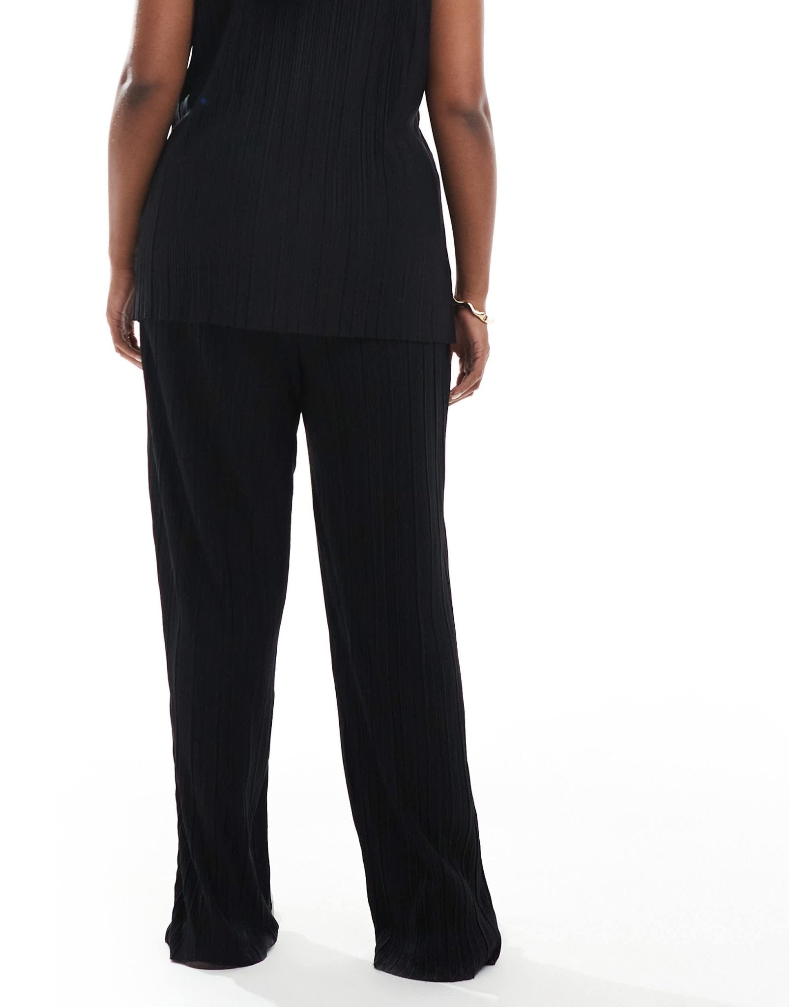 Vero Moda Curve plisse trouser co-ord in black - ASOS Sample Sale