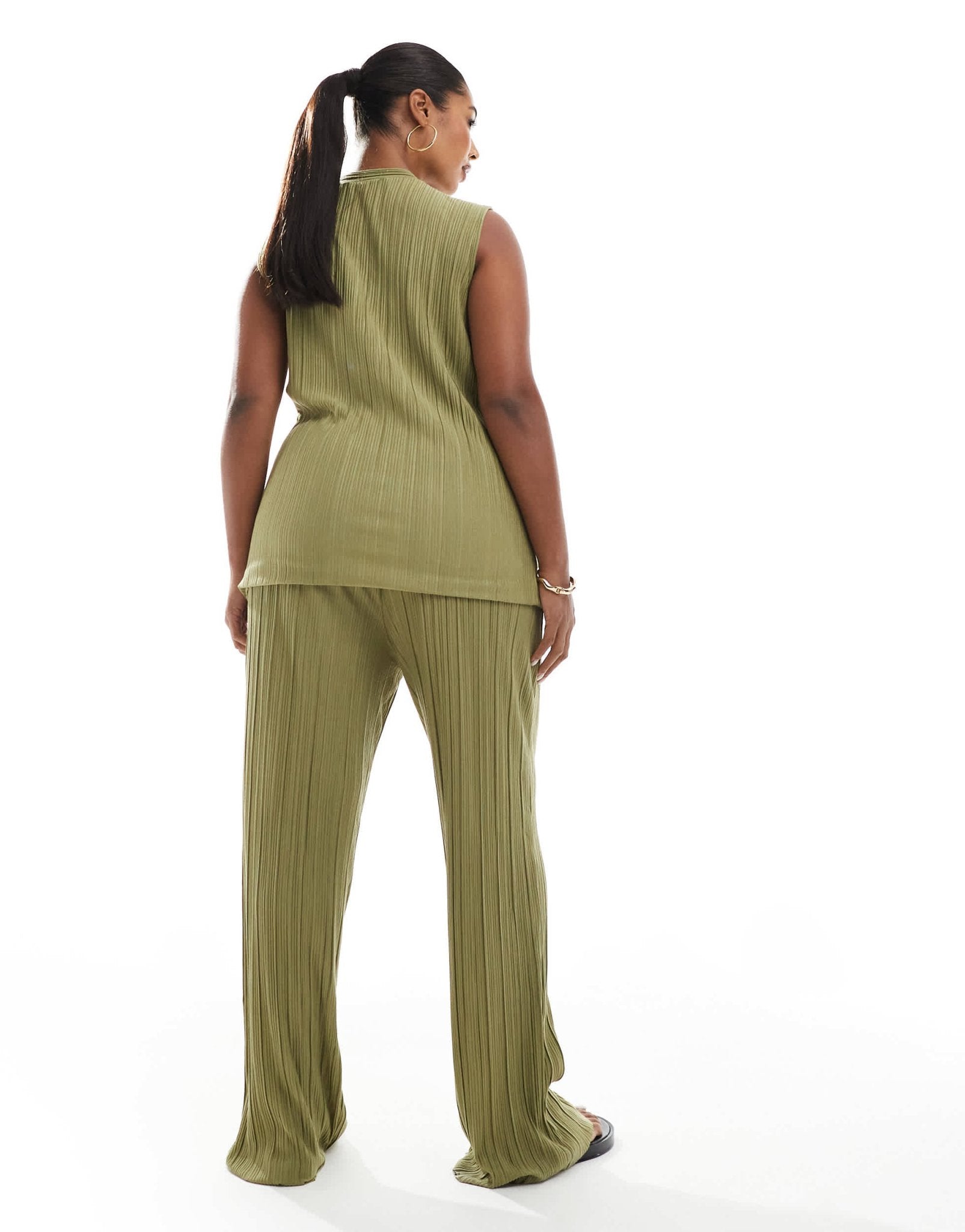 Vero Moda Curve plisse trouser co-ord in khaki - ASOS Sample Sale