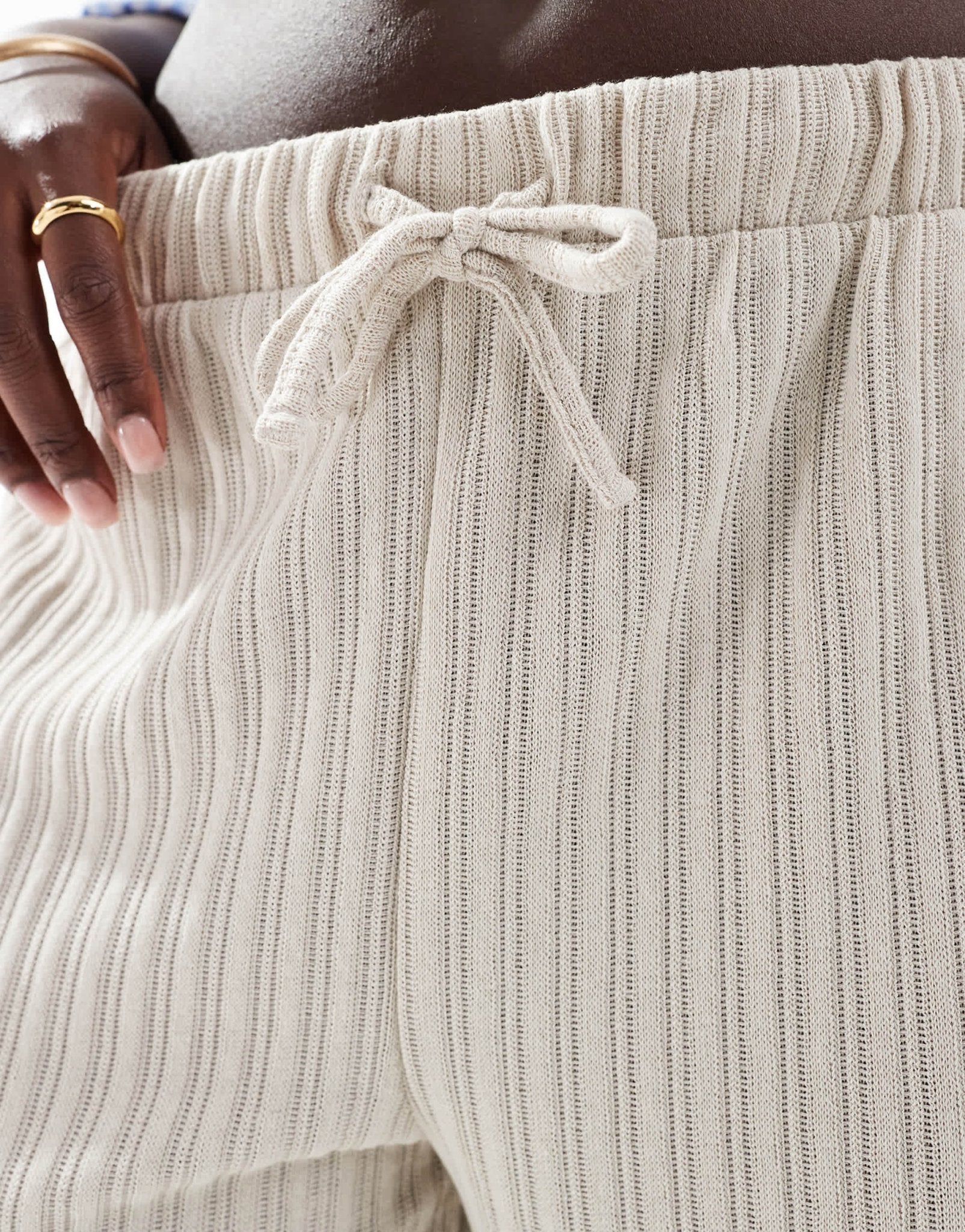 Vero Moda Curve ribbed knit shorts in cream - ASOS Sample Sale