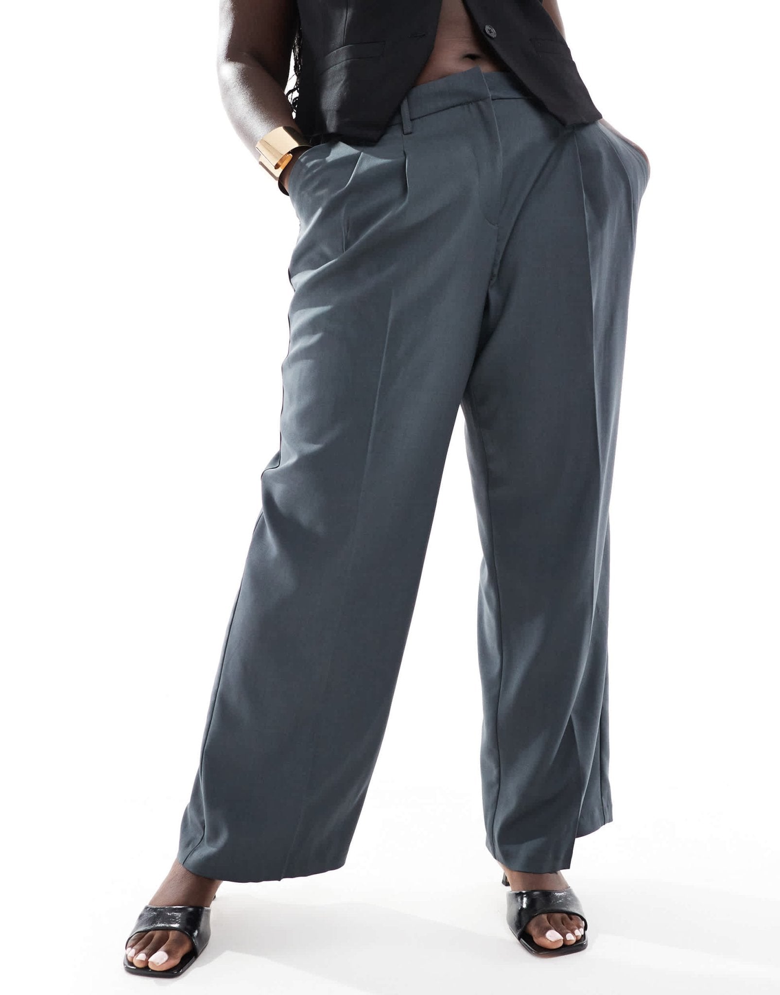 Vero Moda Curve Rita tailored wide leg dad trousers in asphalt grey - ASOS Sample Sale
