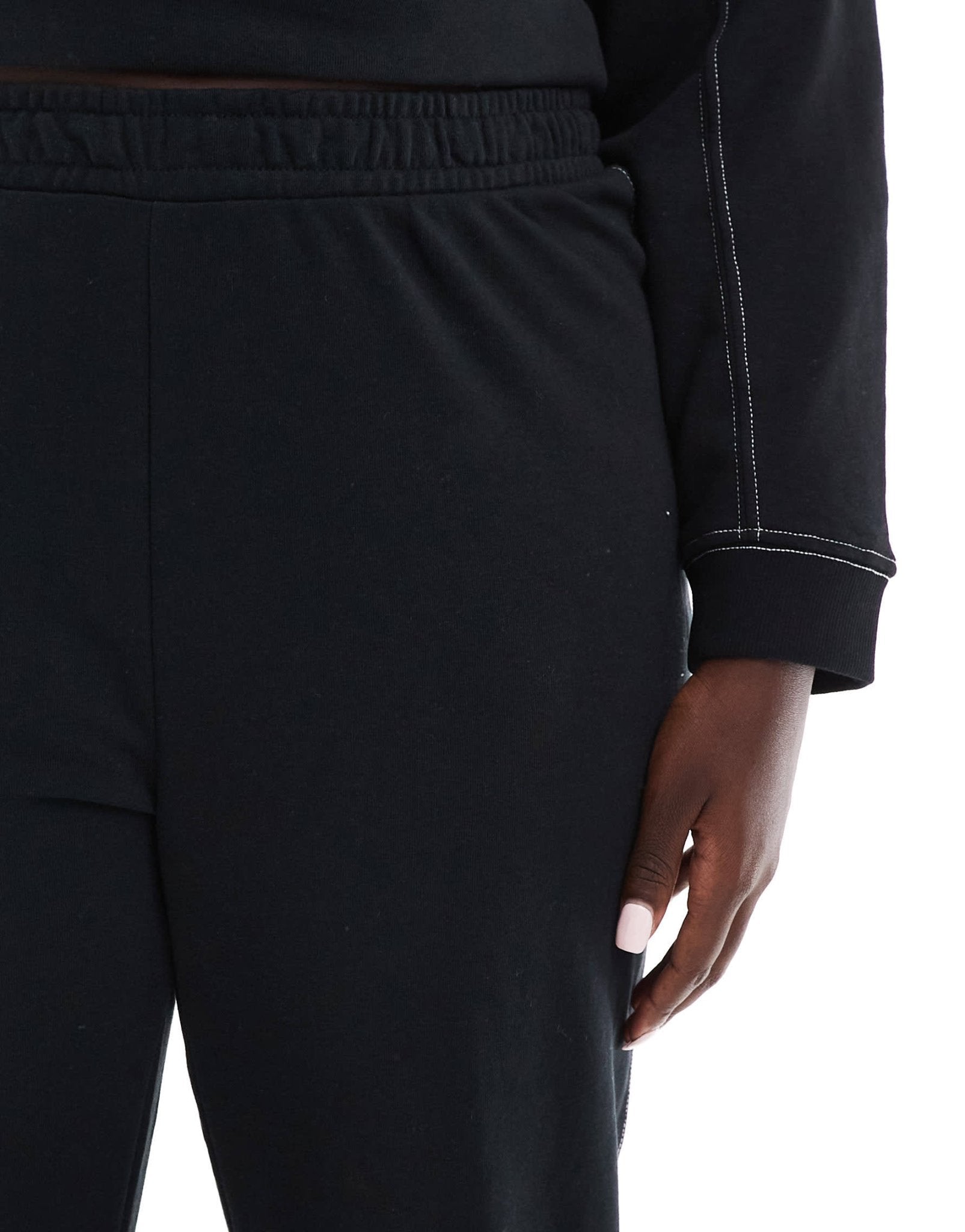 Vero Moda Curve wide leg jogger co - ord in black - ASOS Sample Sale