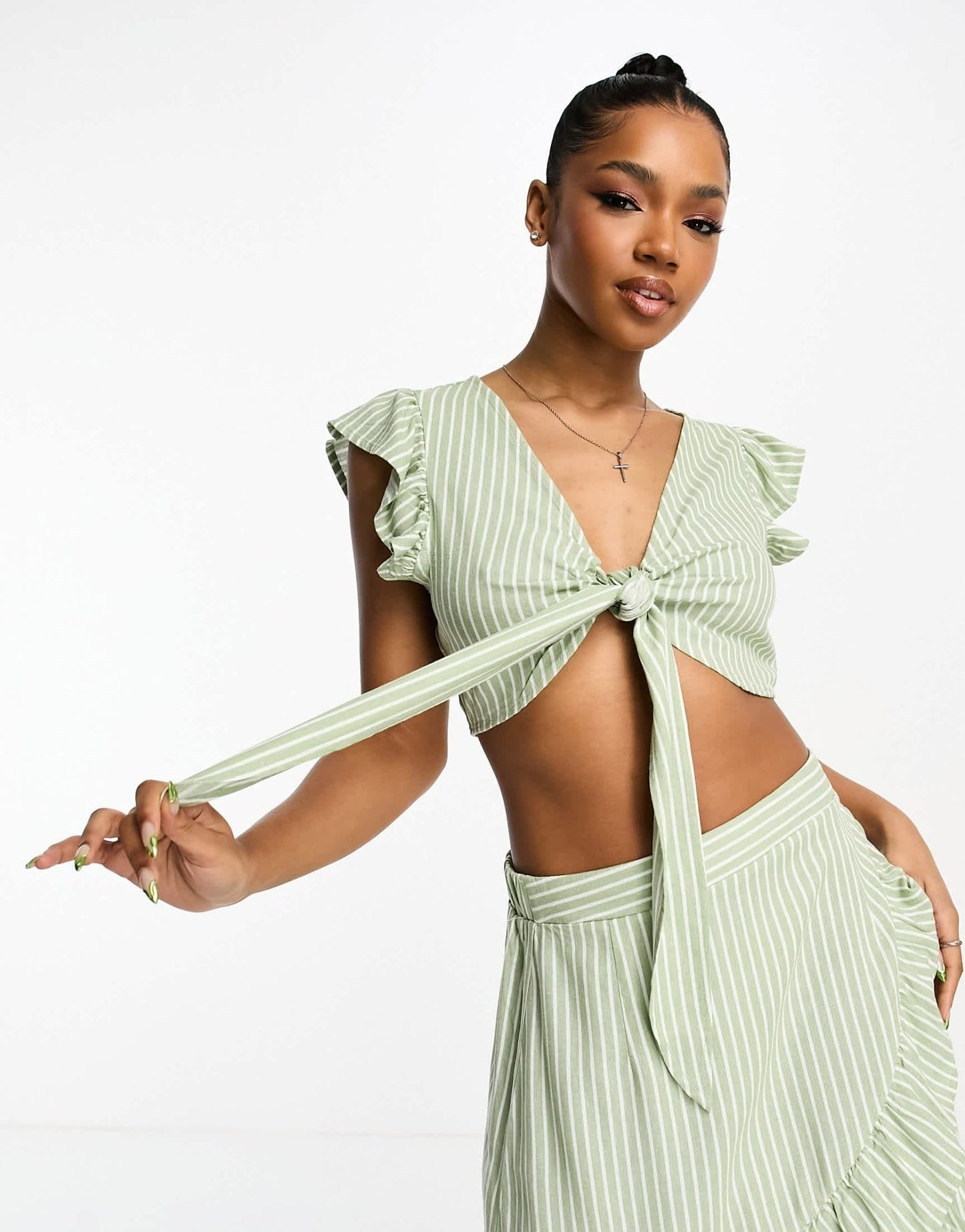 Vero Moda linen touch knot front crop top co - ord in green stripe - ASOS Sample Sale