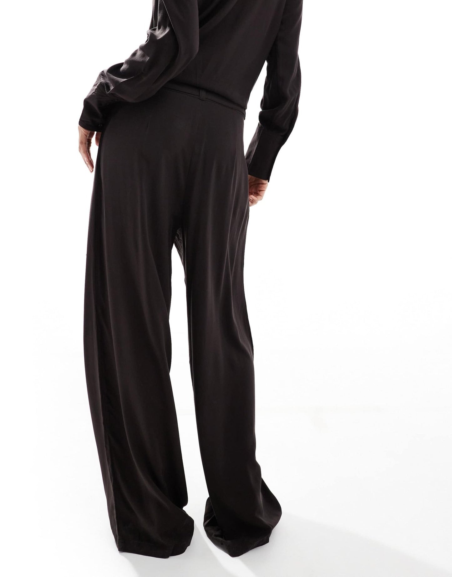 Vero Moda pleat front satin trouser co - ord in chocolate - ASOS Sample Sale