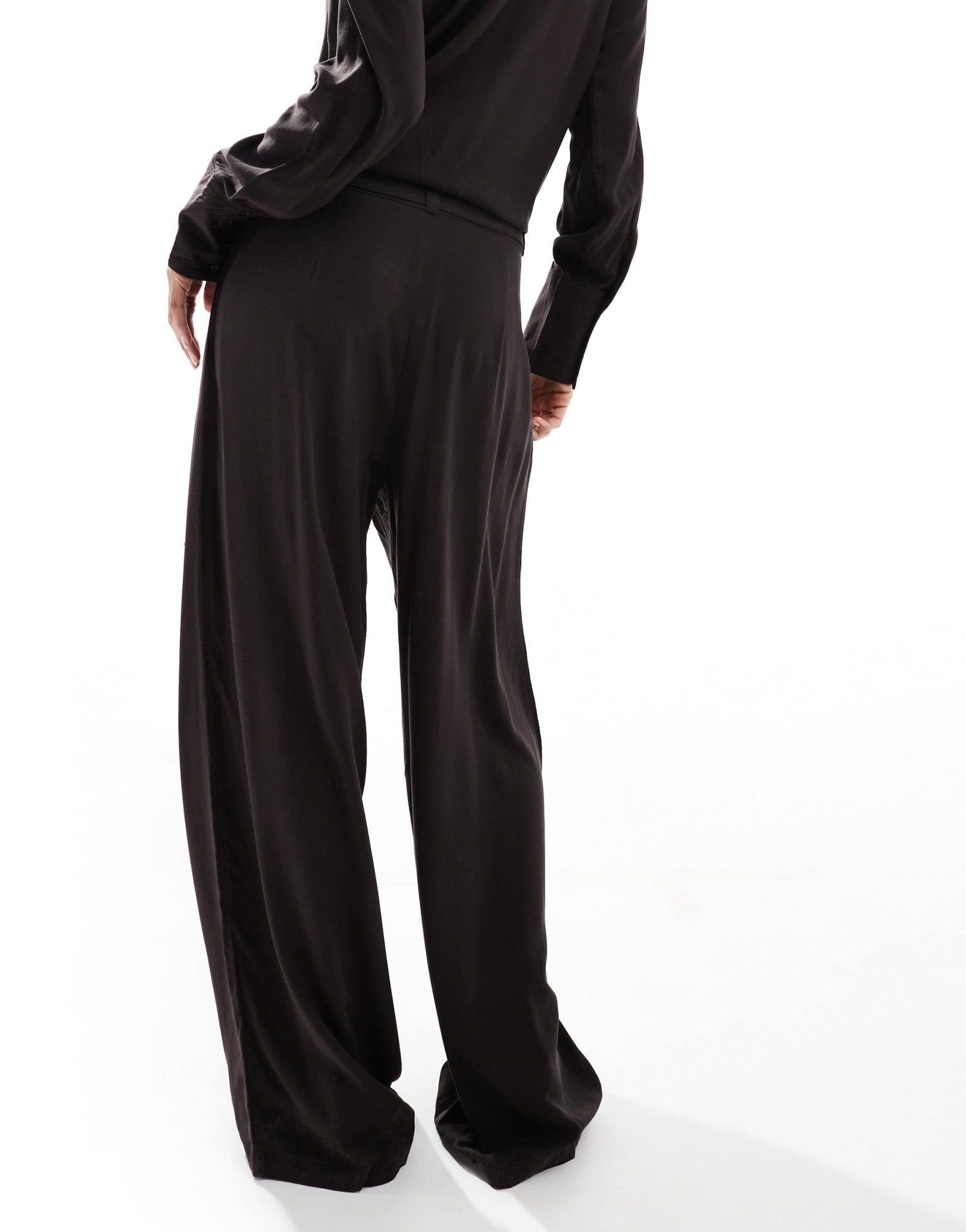 Vero Moda pleat front satin trouser co - ord in chocolate - ASOS Sample Sale