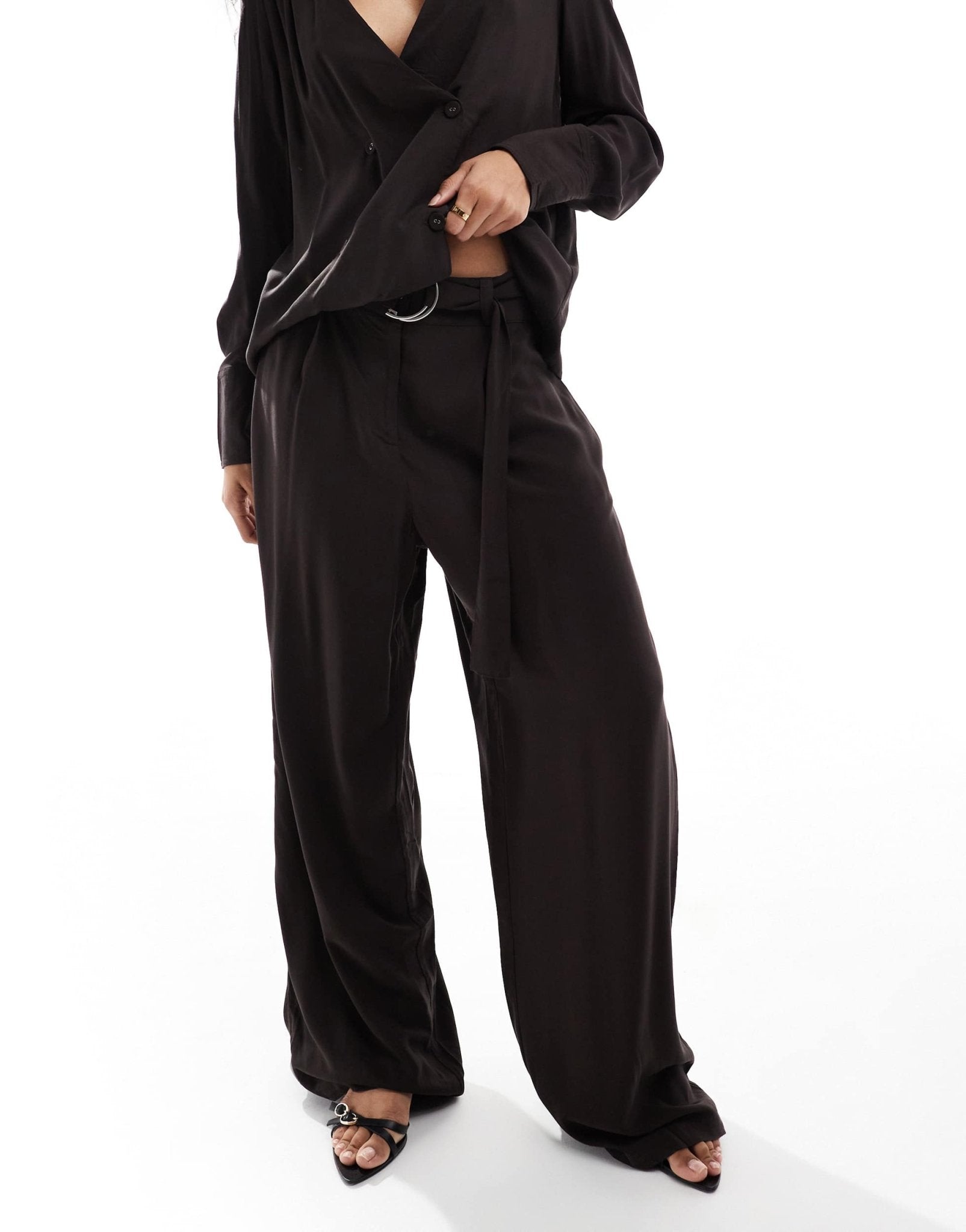Vero Moda pleat front satin trouser co - ord in chocolate - ASOS Sample Sale