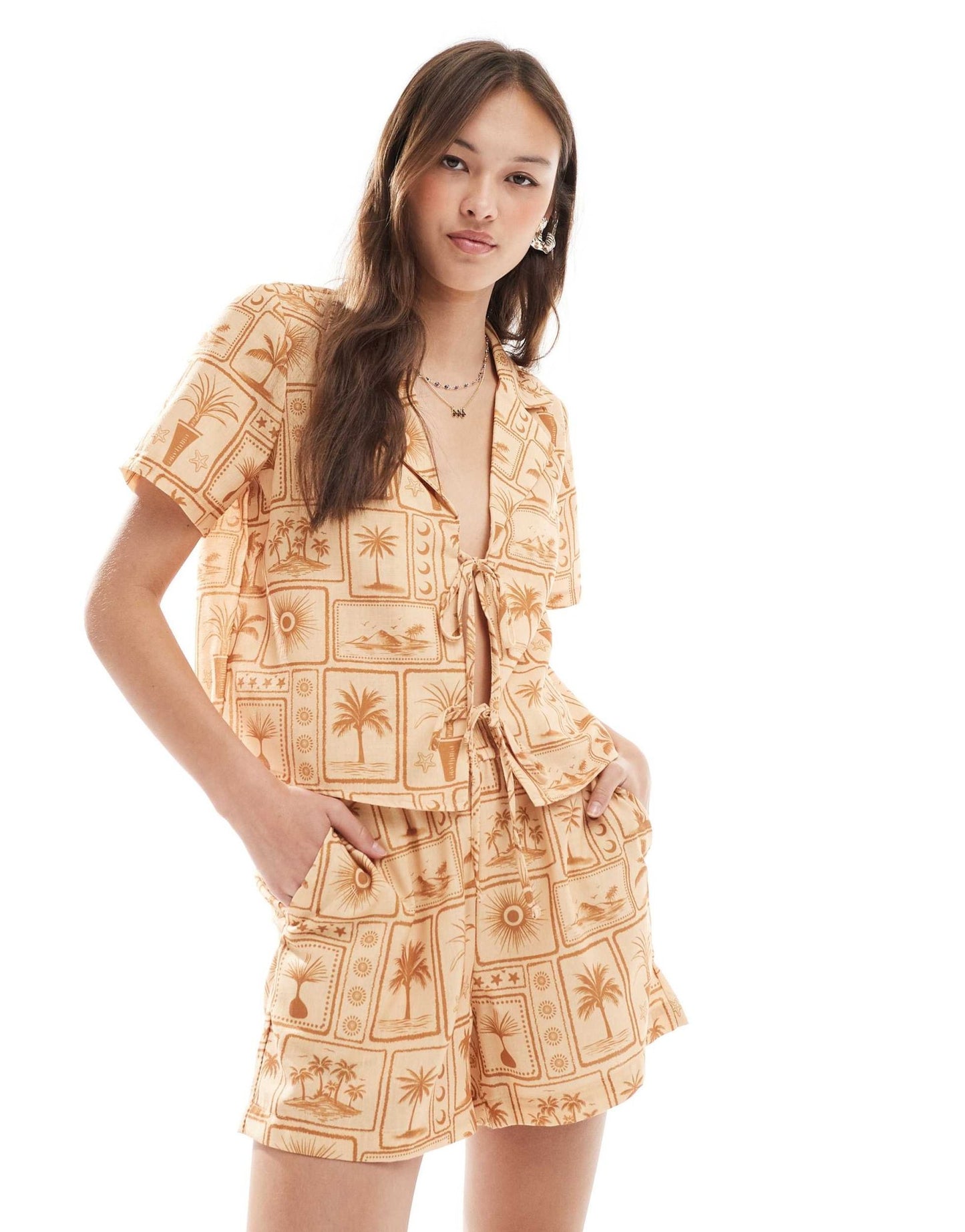 Vero Moda pull on shorts co-ord in tonal postcard print - ASOS Sample Sale
