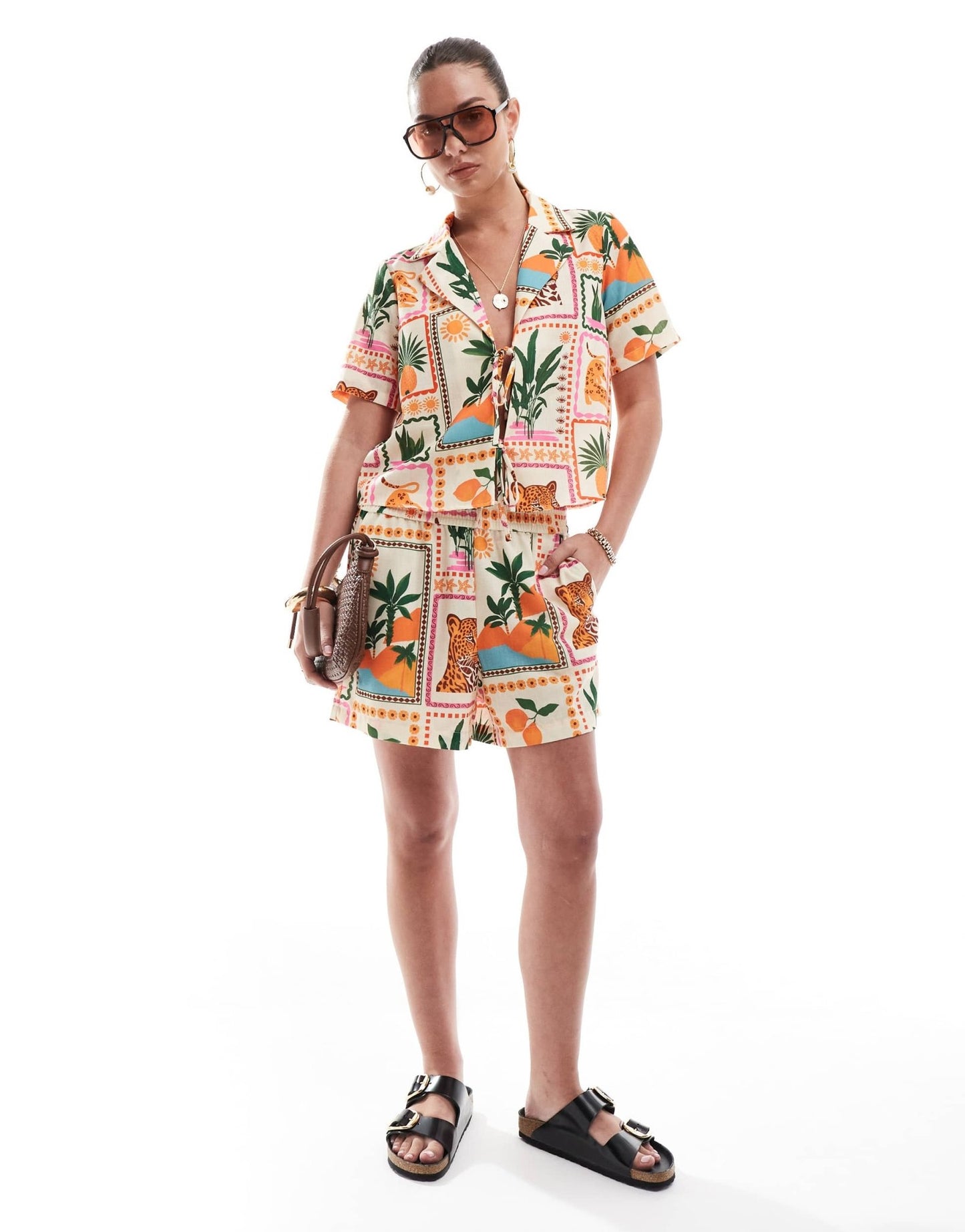 Vero Moda pull on shorts co-ord in tropical postcard print - ASOS Sample Sale