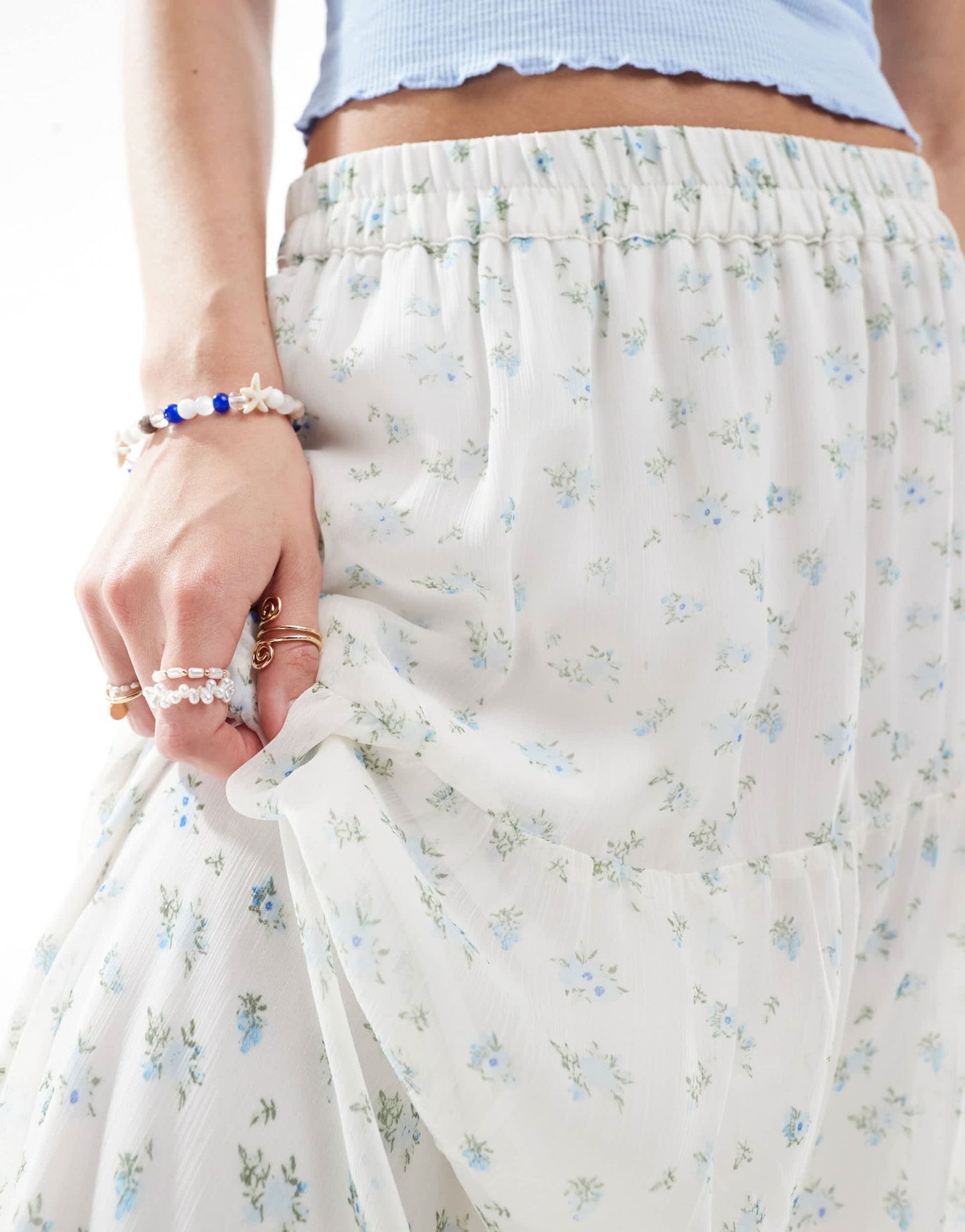 Vero Moda Smilla tiered midi skirt in blue ditsy floral - ASOS Sample Sale