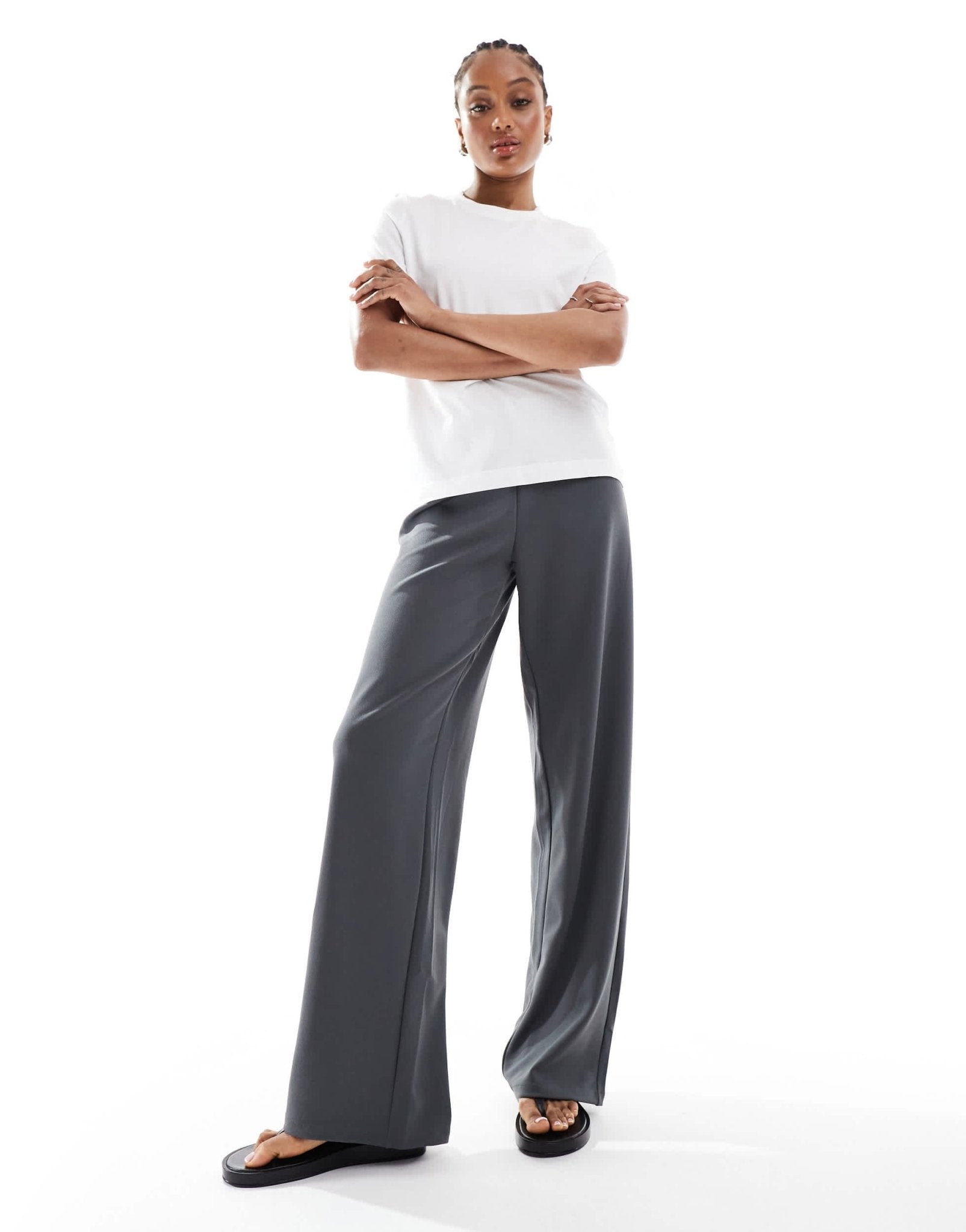 Vero Moda Tall loose pull on trousers in grey pinstripe - ASOS Sample Sale