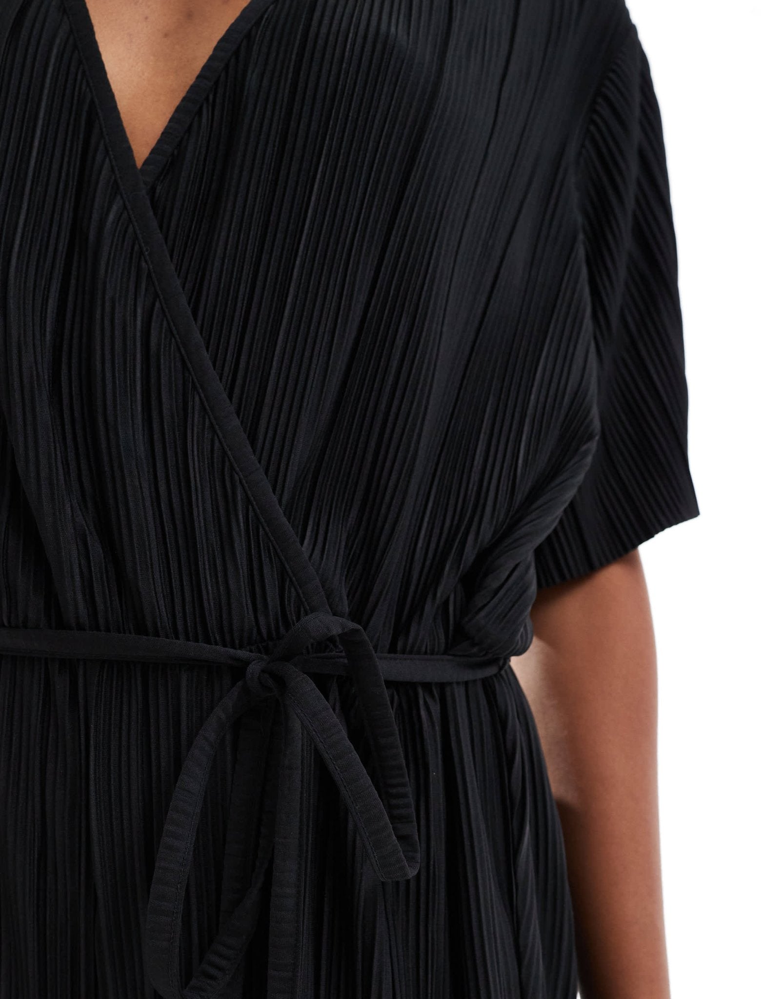 Vero Moda Tall plisse wrap front jumpsuit in black - ASOS Sample Sale