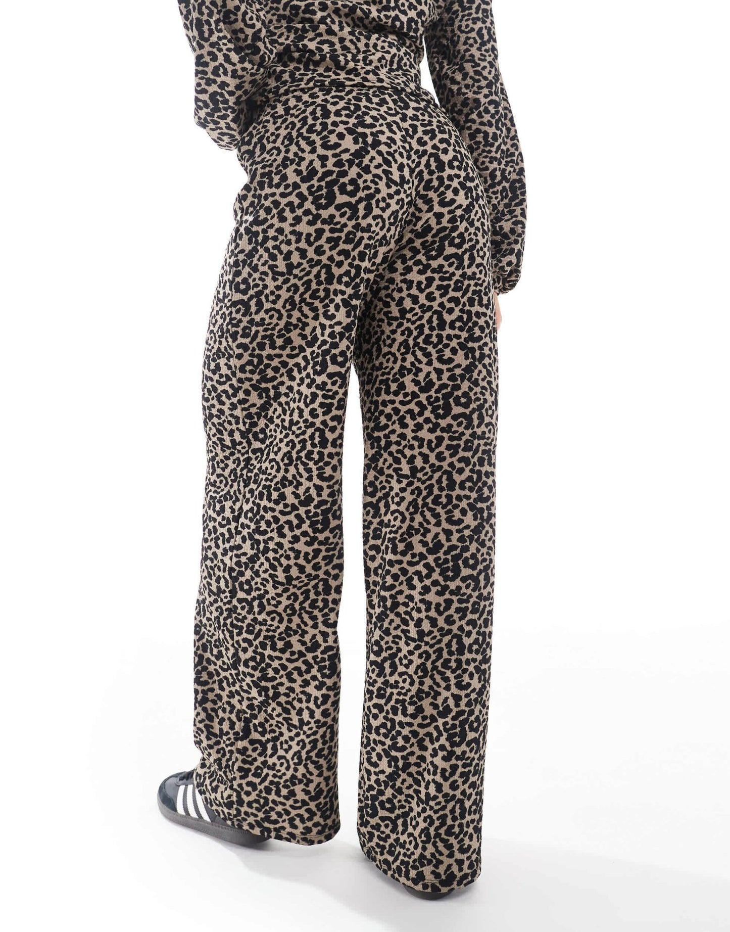 Vero Moda wide leg jersey trouser co - ord in leopard print - ASOS Sample Sale