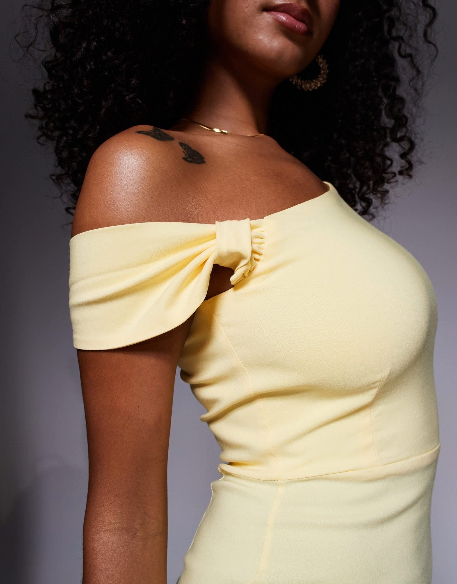 Vesper bengaline one shoulder knot detail maxi bodycon dress in yellow - ASOS Sample Sale
