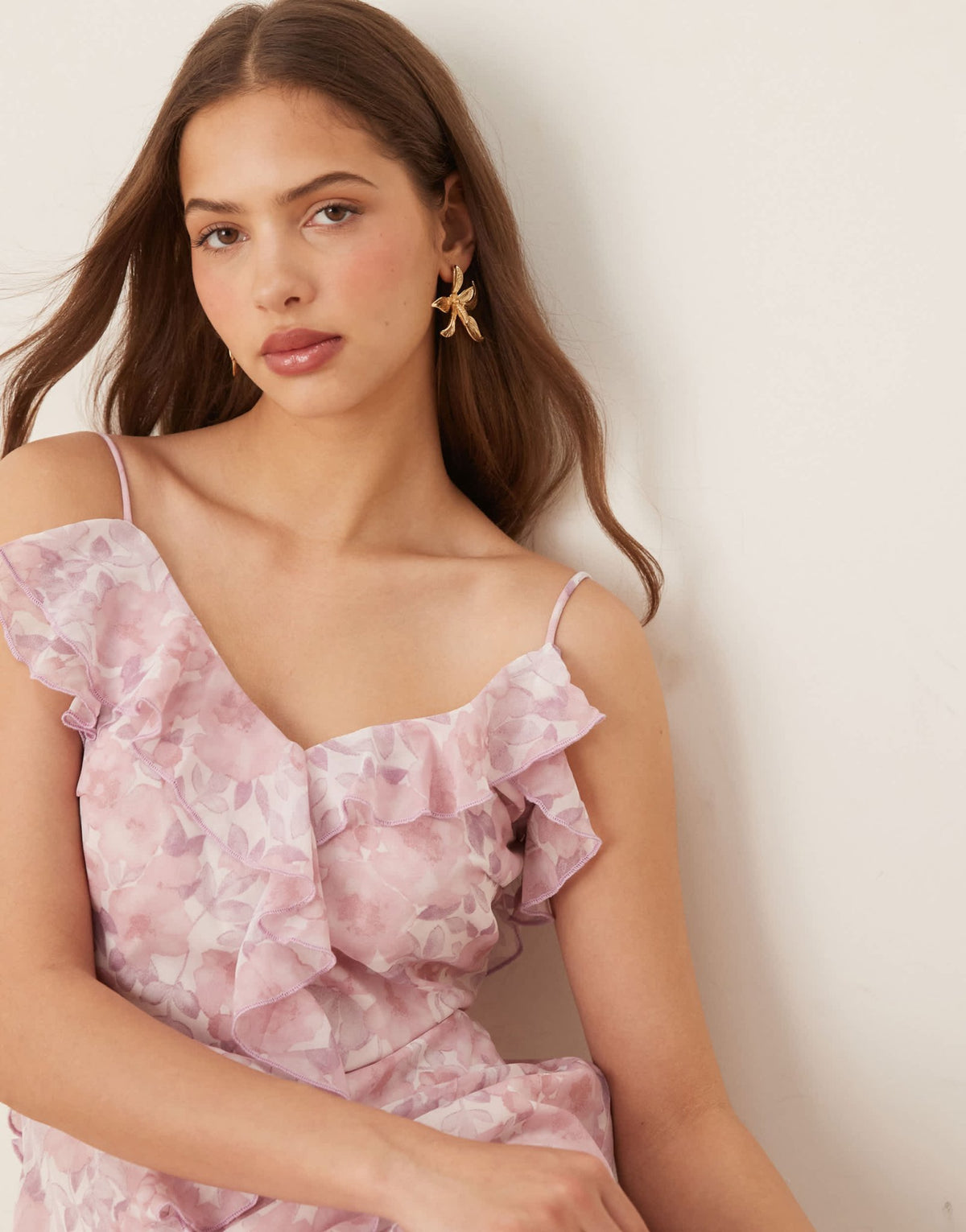 Vila frill trim midi dress in pink ditsy floral - ASOS Sample Sale