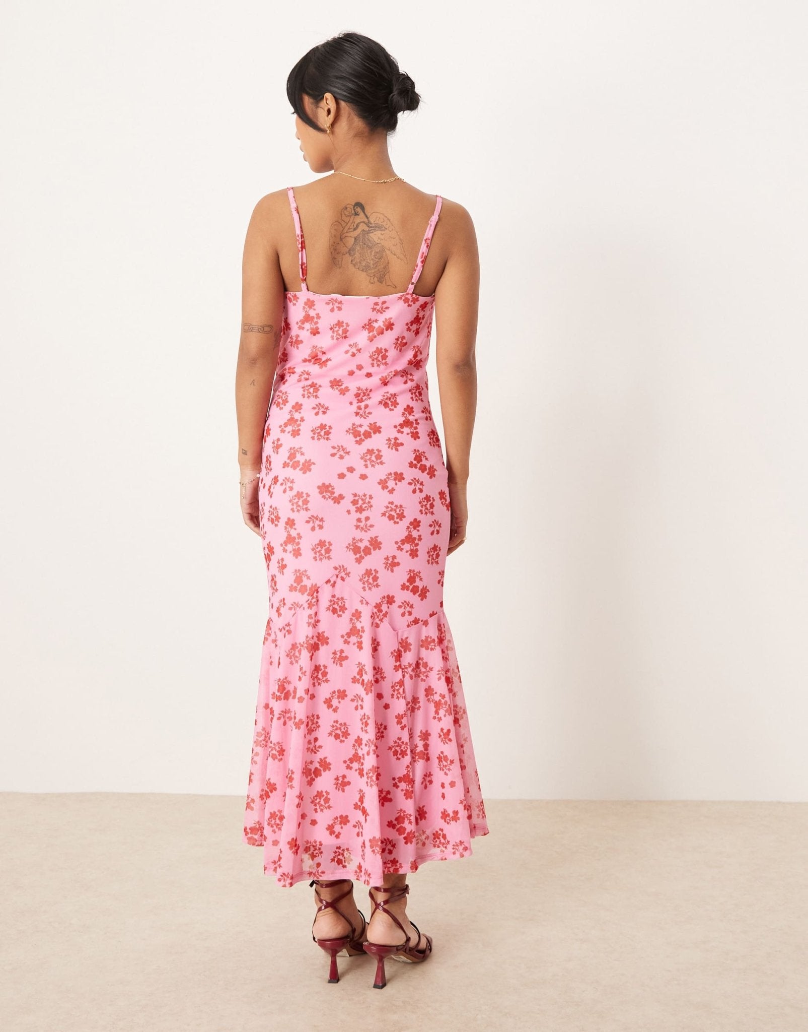 Vila Petite mesh square neck cami maxi dress in pink floral print - ASOS Sample Sale