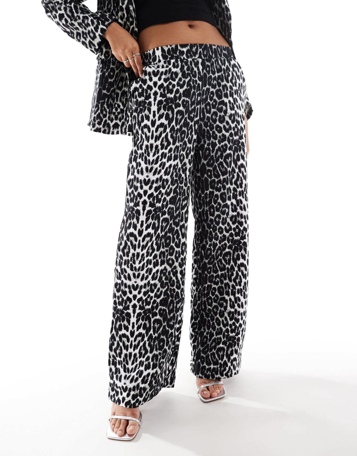 Vila wide leg trouser co-ord in black leopard print - ASOS Sample Sale