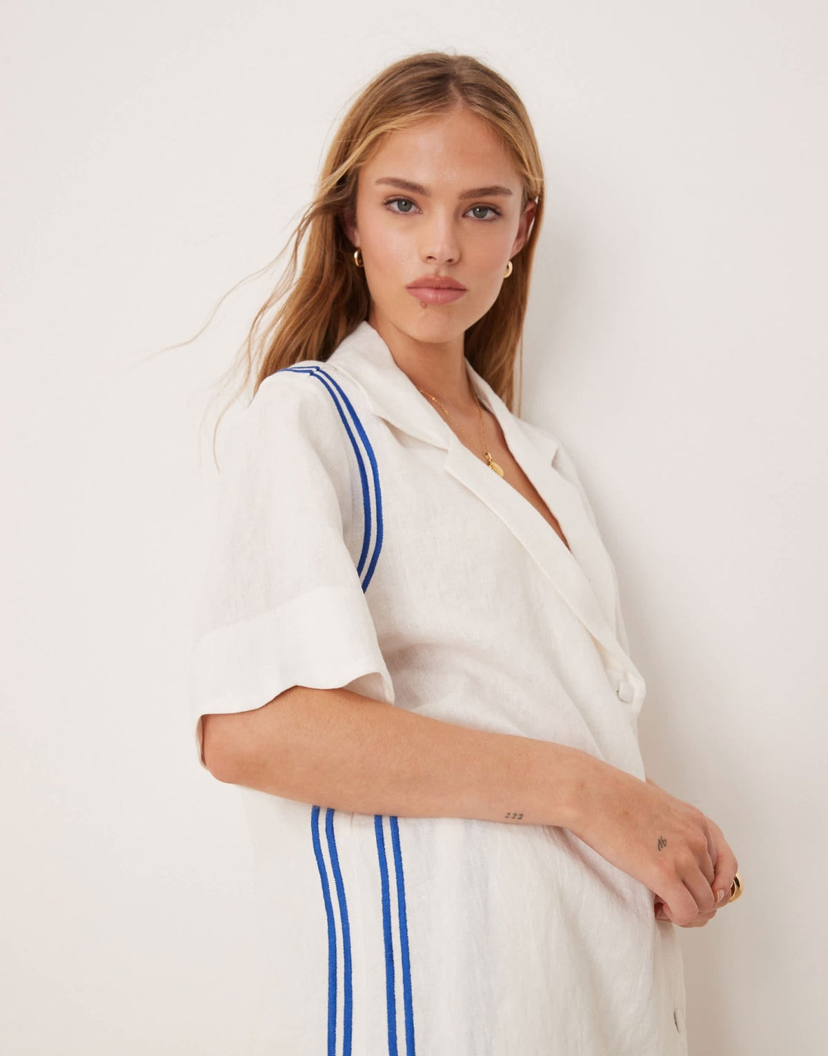 VRG GRL gigi scallop edge linen shirt co-ord in white - ASOS Sample Sale