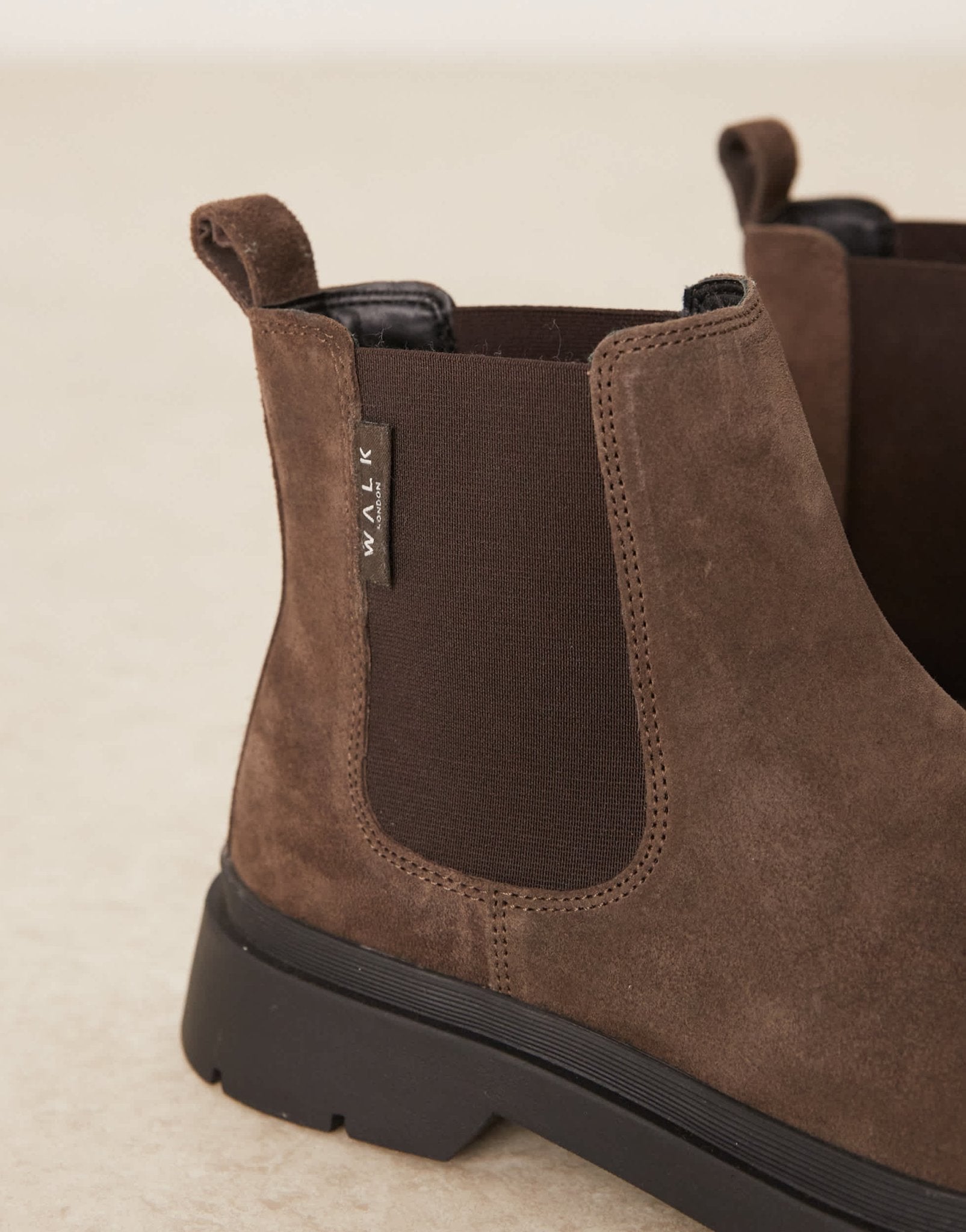 Walk London Callum Chelsea boot in brown suede - ASOS Sample Sale