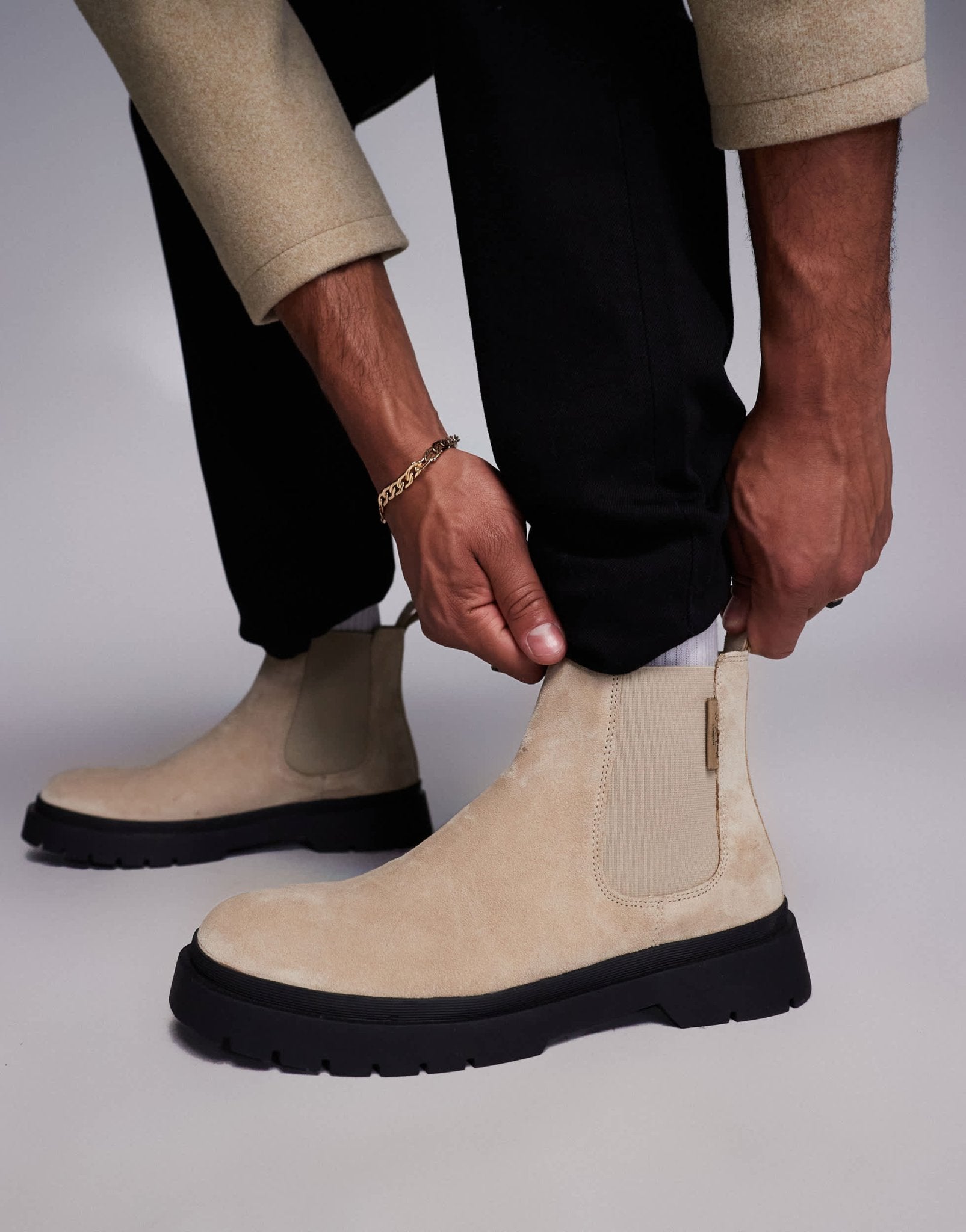 Walk London Callum Chelsea boot in stone suede - ASOS Sample Sale