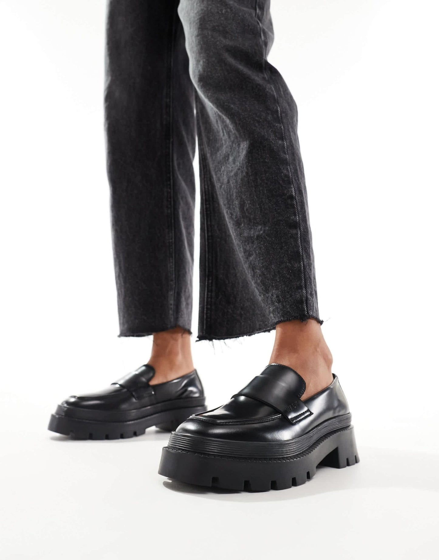 Walk London Kate saddle loafer in black smooth leather - ASOS Sample Sale