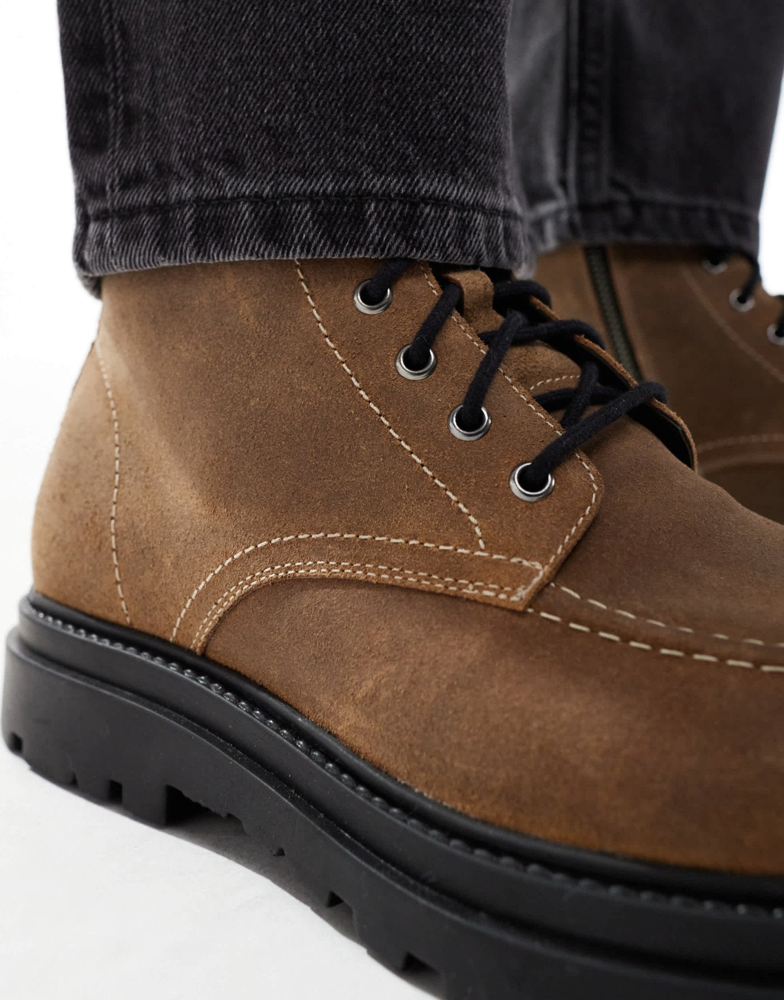 Walk London Kegan Apron boot in tan suede – ASOS Sample Sale