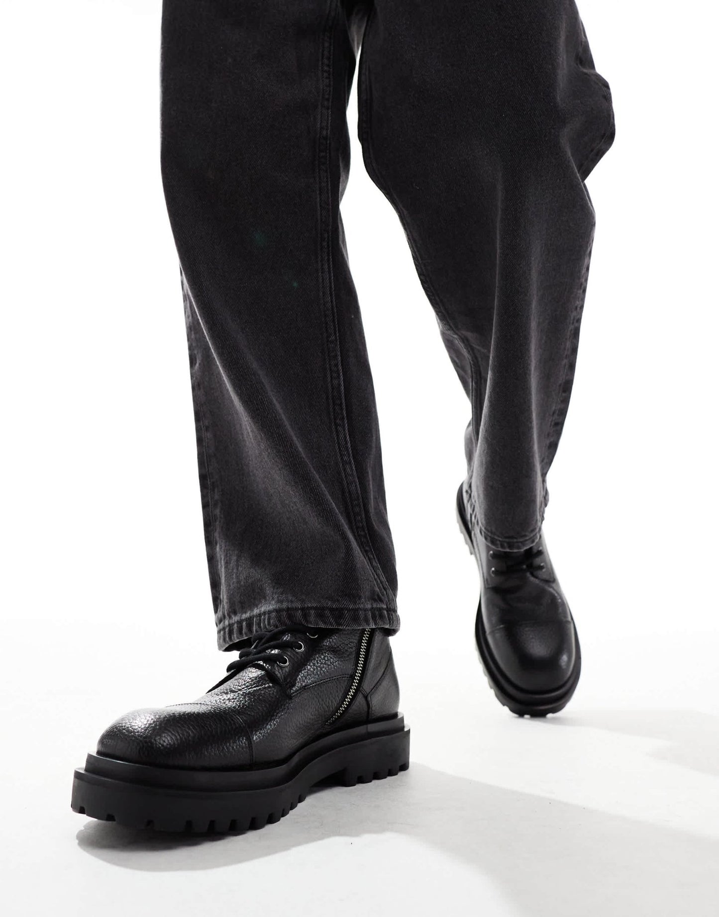 Walk London Sully toe - cap boot in black grain leather - ASOS Sample Sale