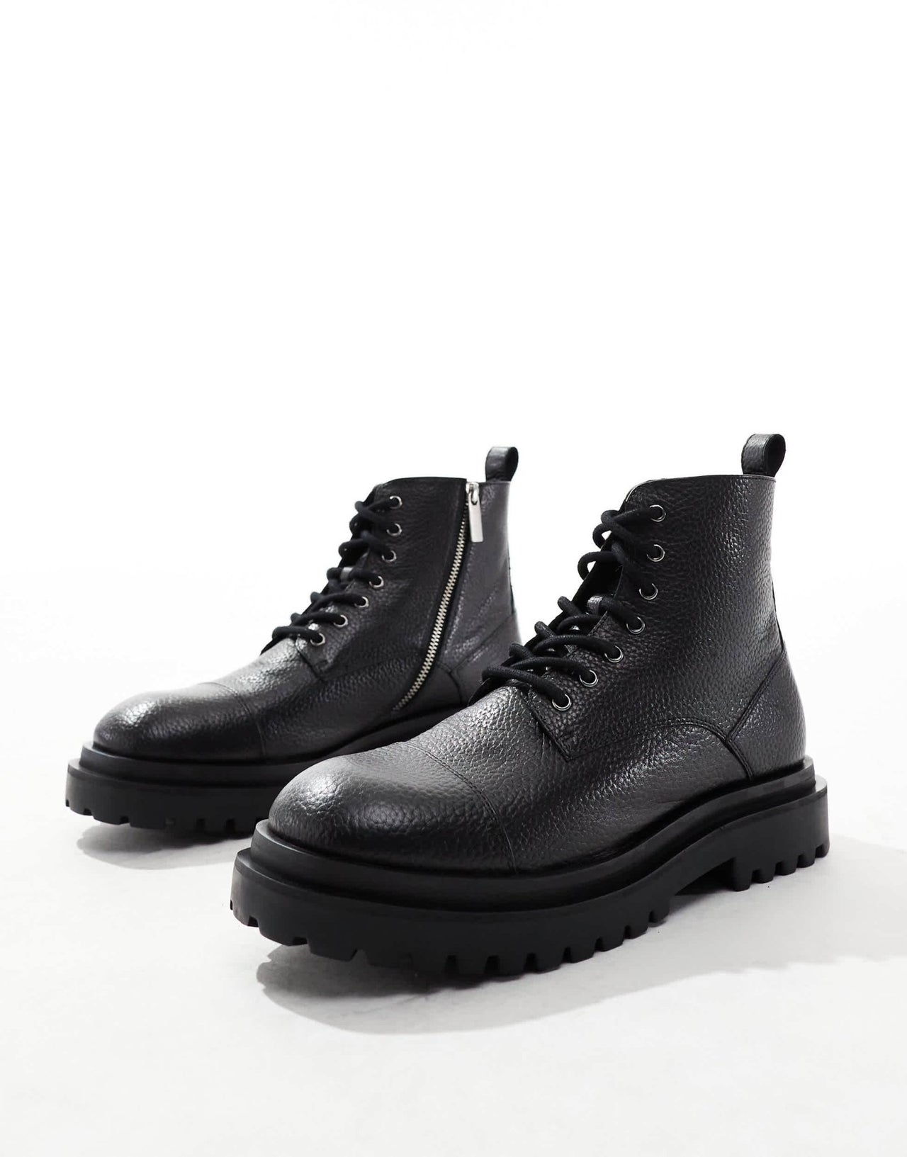 Walk London Sully toe - cap boot in black grain leather - ASOS Sample Sale