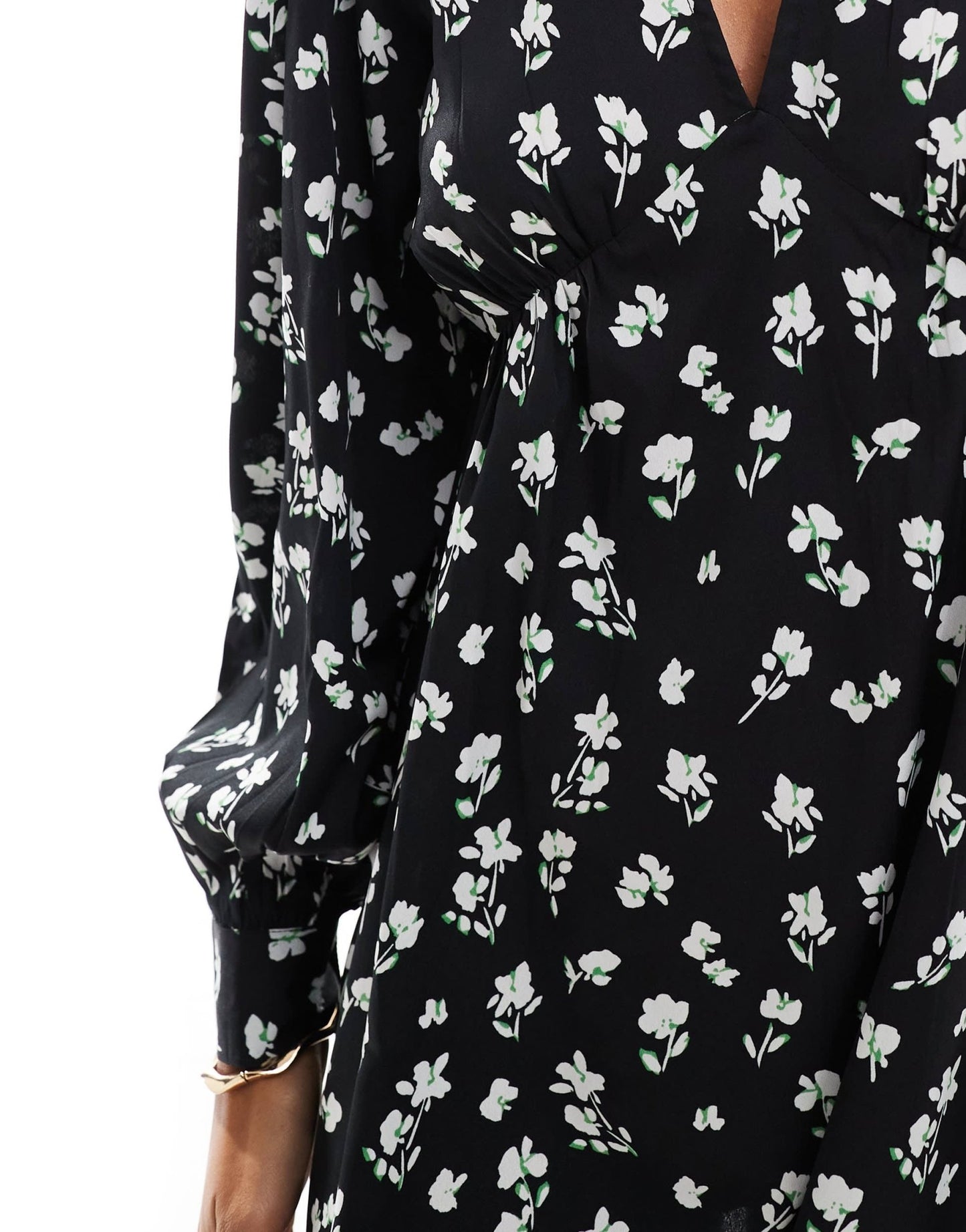 Wednesday's Girl ditsy floral smock mini dress in black and white - ASOS Sample Sale