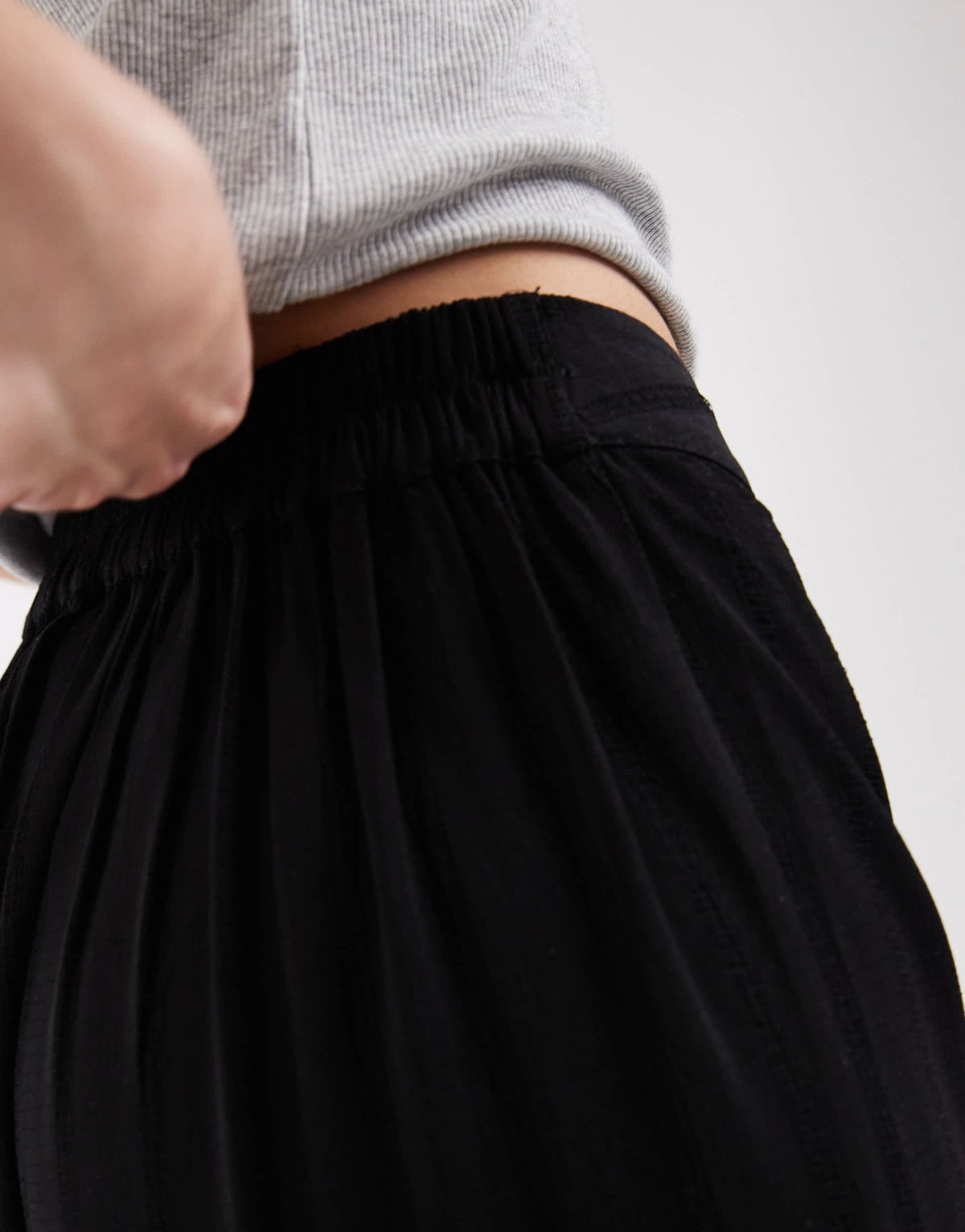 Wednesday's Girl wide leg slouchy trousers in black - ASOS Sample Sale