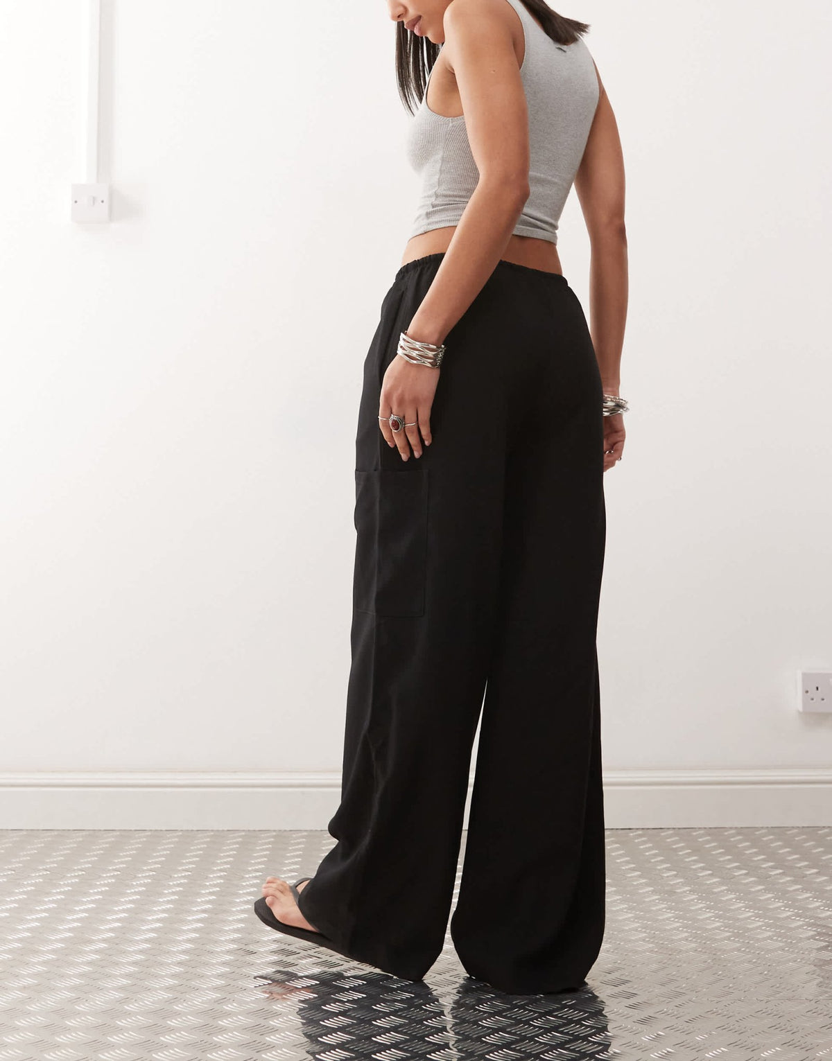 Weekday Adisa wide leg cargo trousers in black - ASOS Sample Sale
