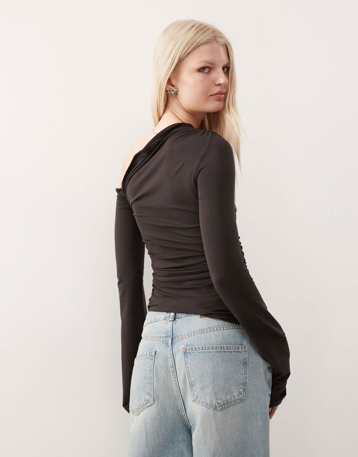Weekday asymmetric shoulder long sleeve top in dark brown - ASOS Sample Sale