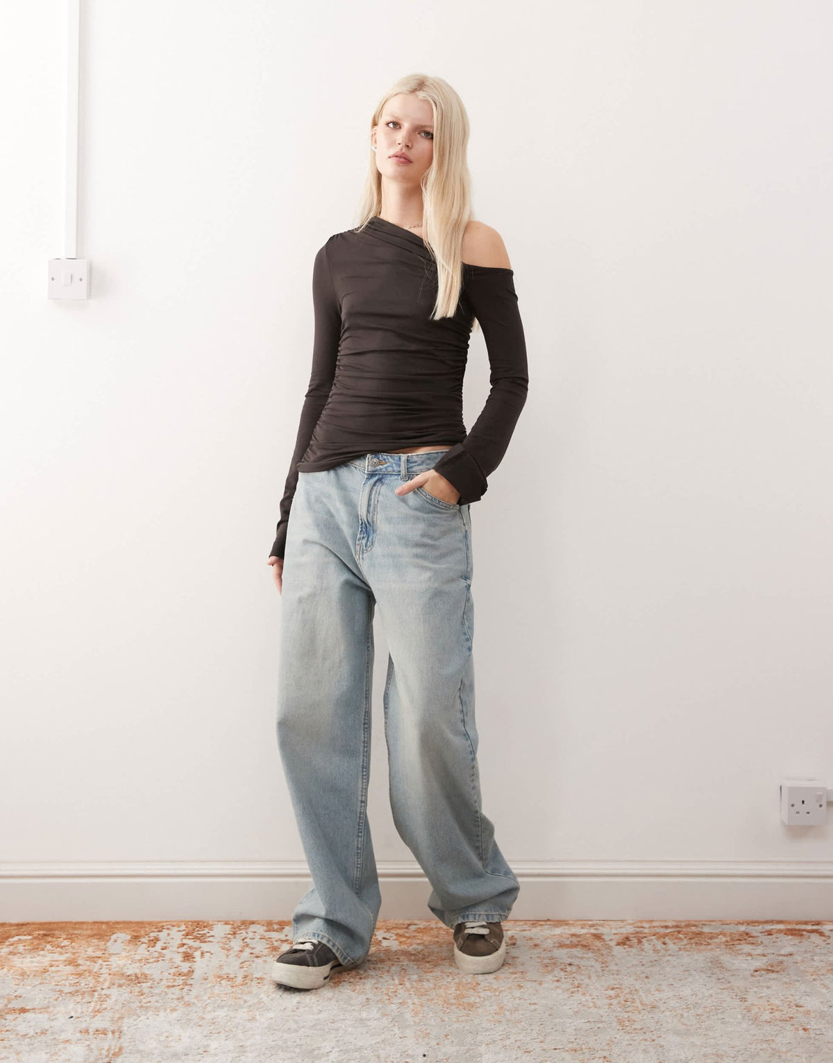 Weekday asymmetric shoulder long sleeve top in dark brown - ASOS Sample Sale