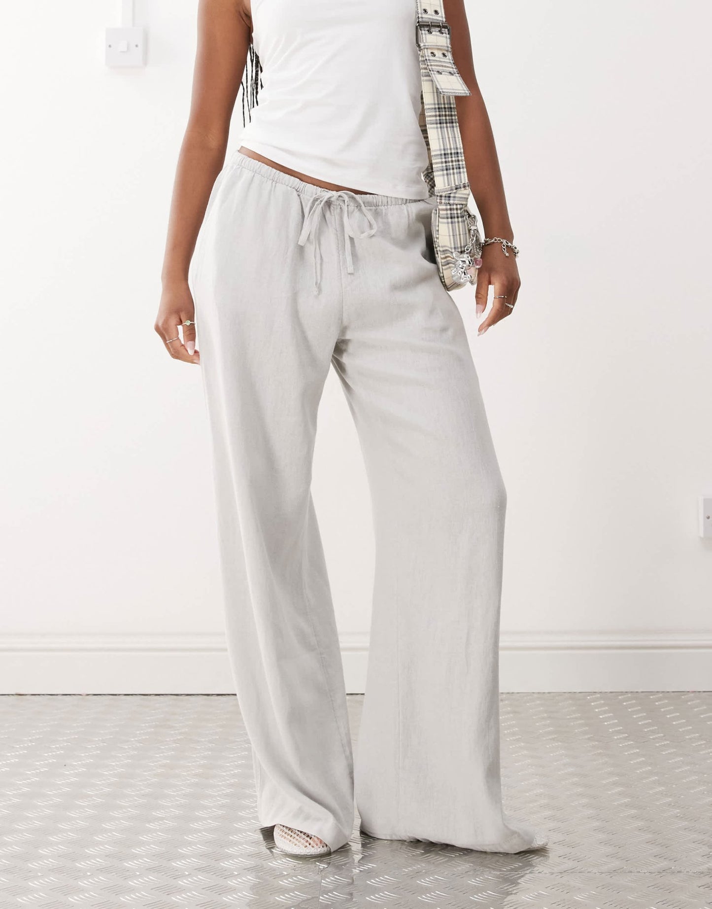 Weekday linen mix wide leg trousers in grey - ASOS Sample Sale