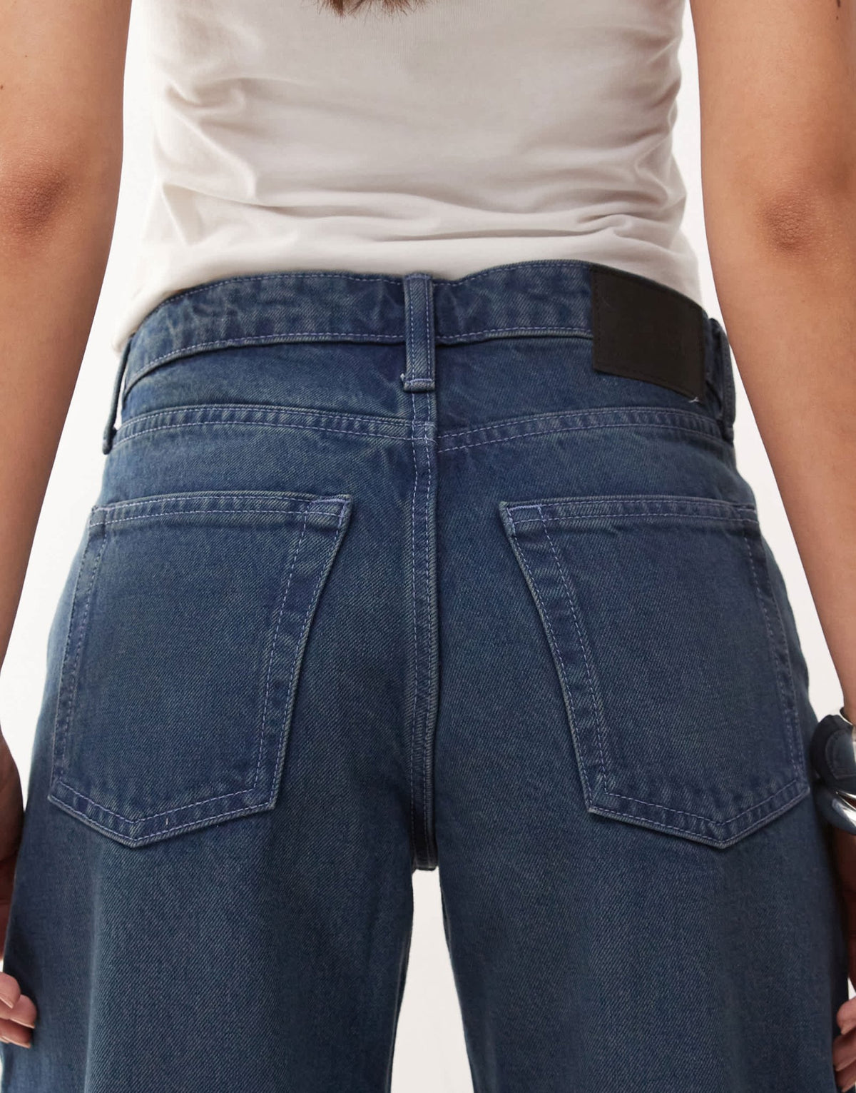 Weekday Paz mid waist wide leg jeans in blue wash - ASOS Sample Sale