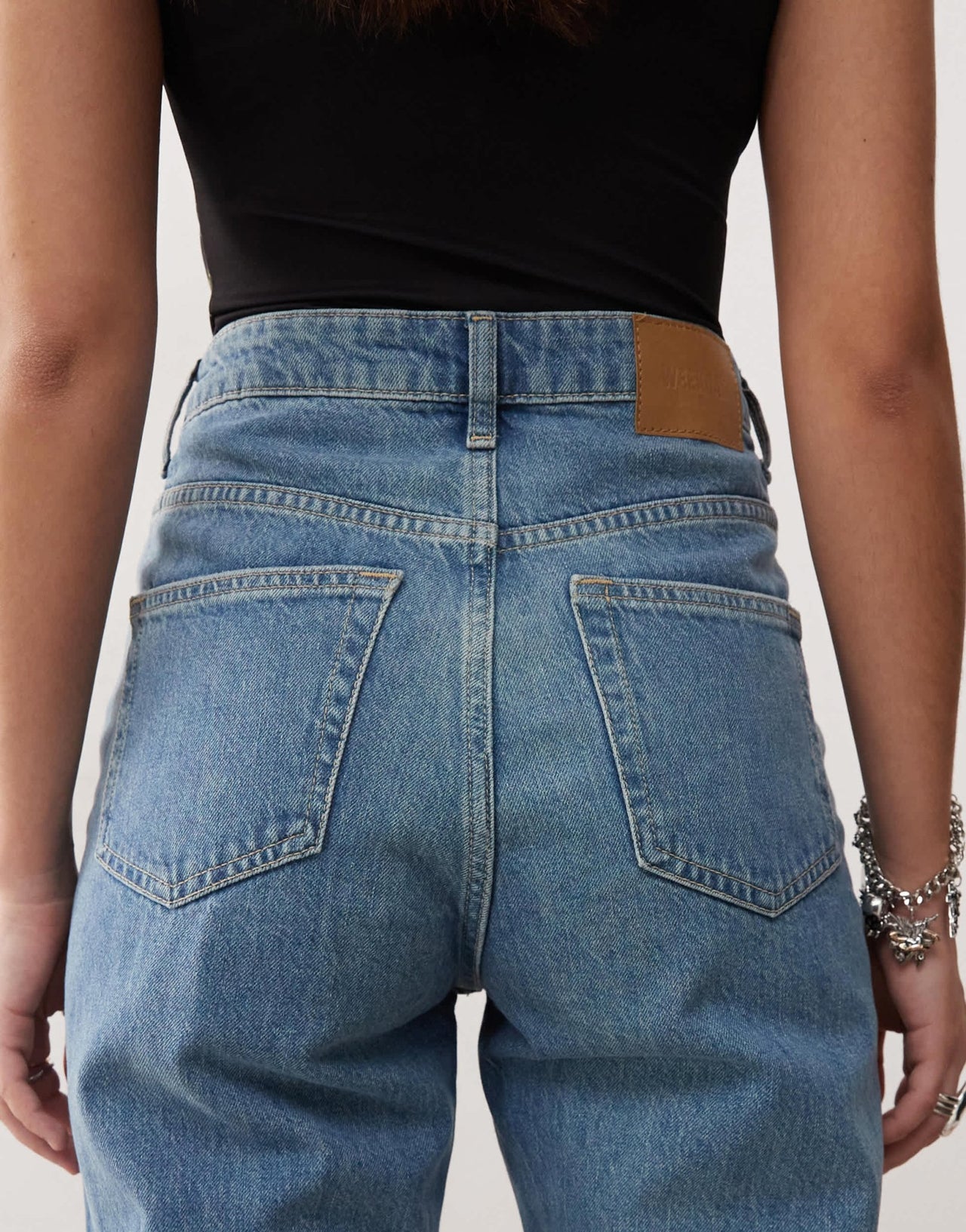 Weekday Rowe extra high waist straight leg jeans in blue - ASOS Sample Sale