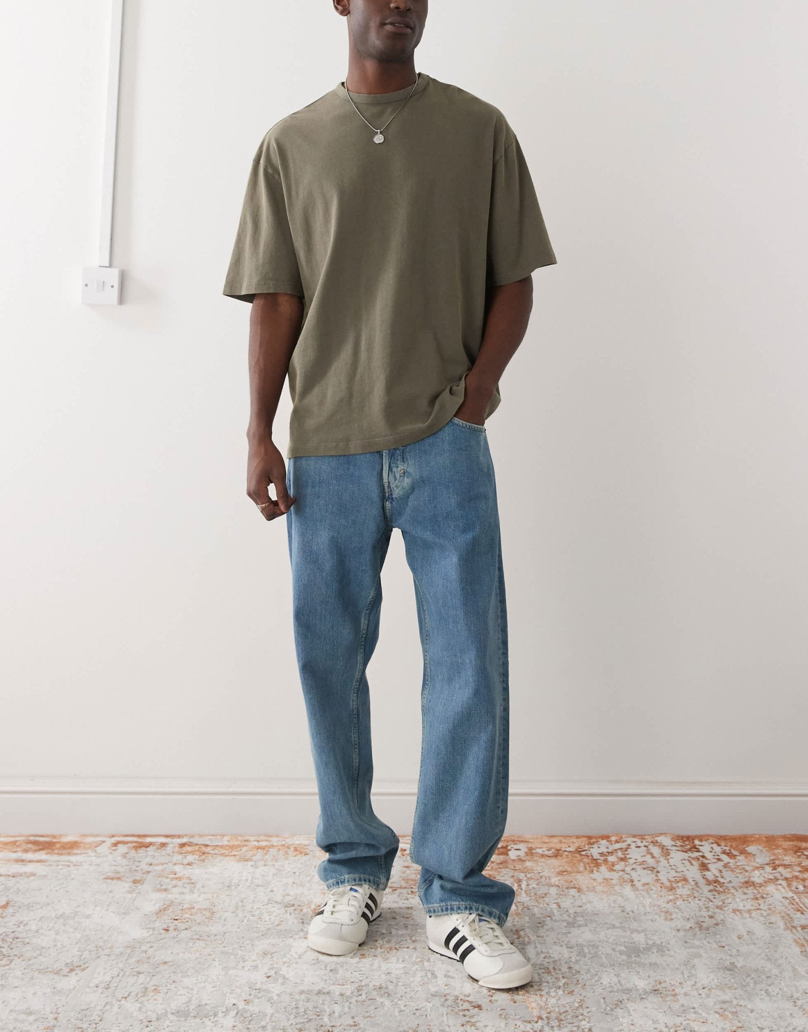Weekday Space relaxed fit straight leg jeans in blue wash - ASOS Sample Sale