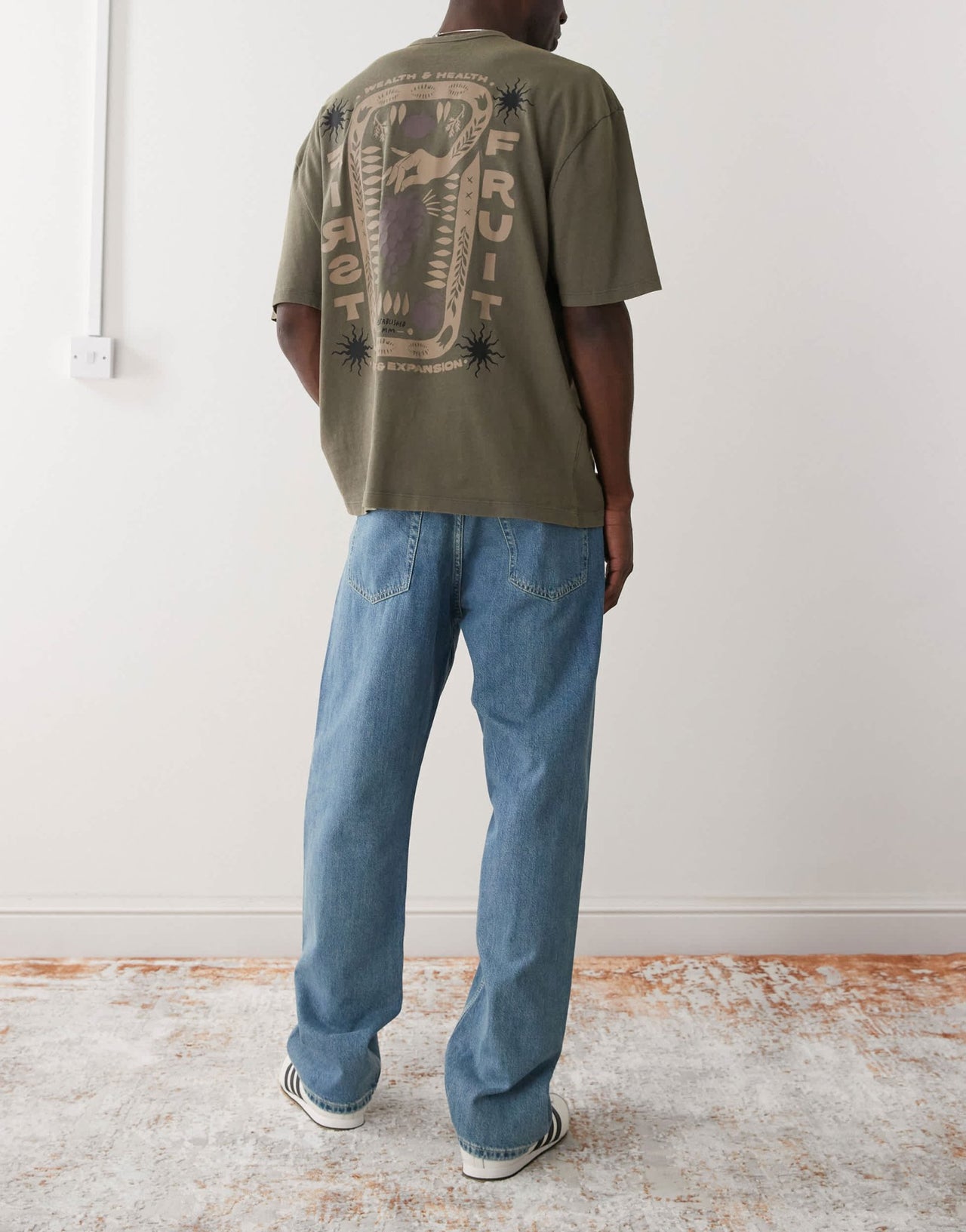 Weekday Space relaxed fit straight leg jeans in blue wash - ASOS Sample Sale