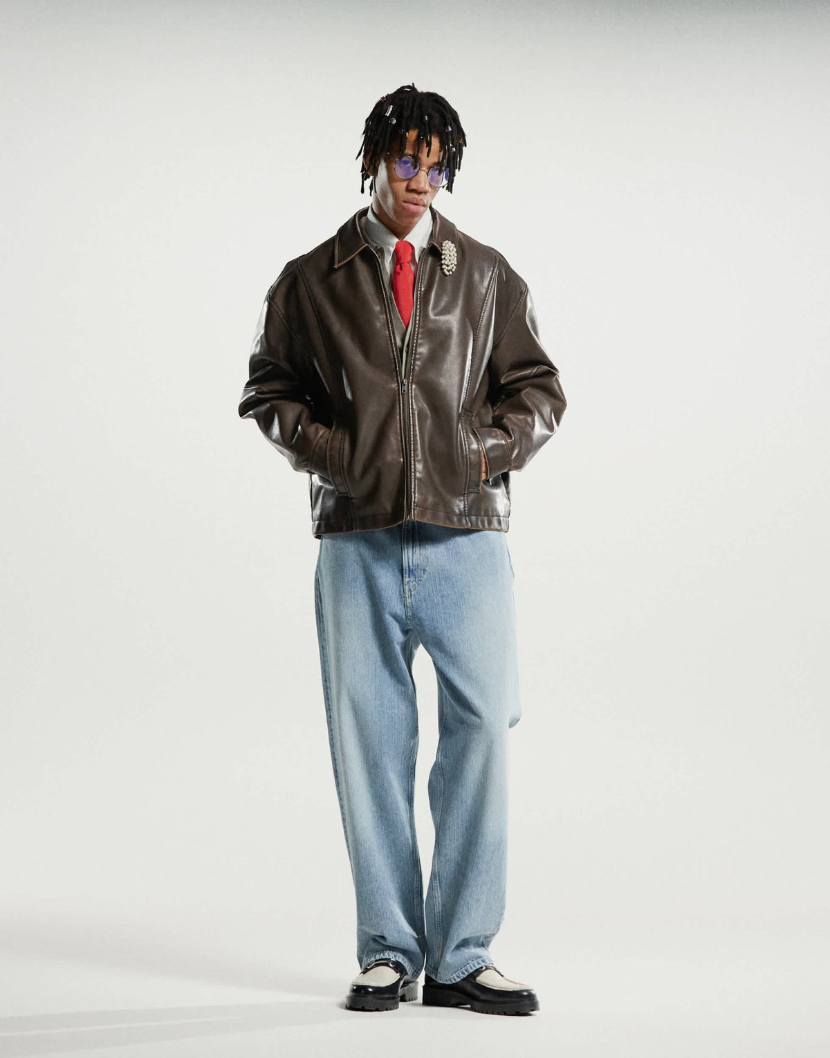 Weekday Space relaxed fit straight leg jeans in faded blue wash - ASOS Sample Sale