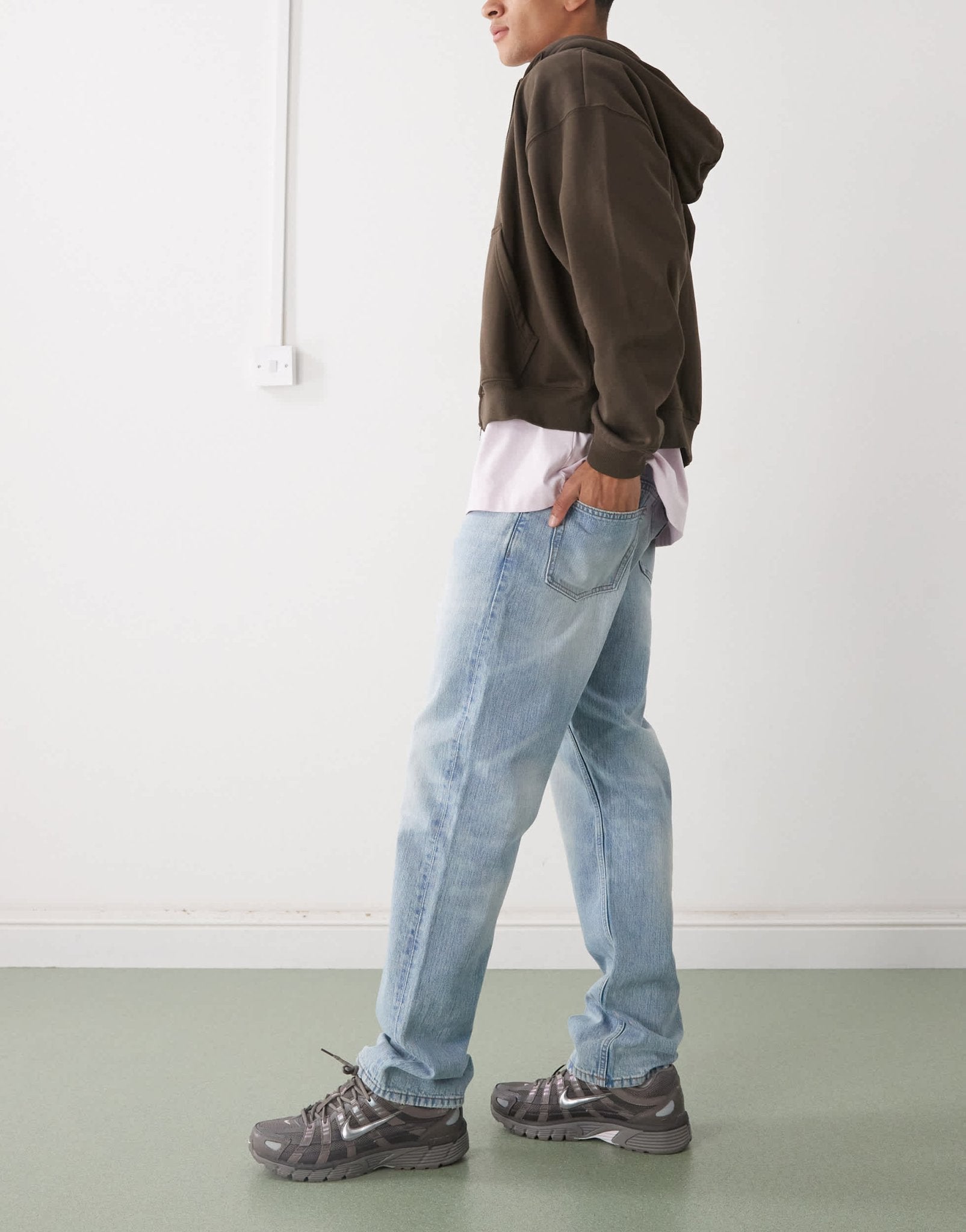 Weekday Space relaxed fit straight leg jeans in light blue - ASOS Sample Sale