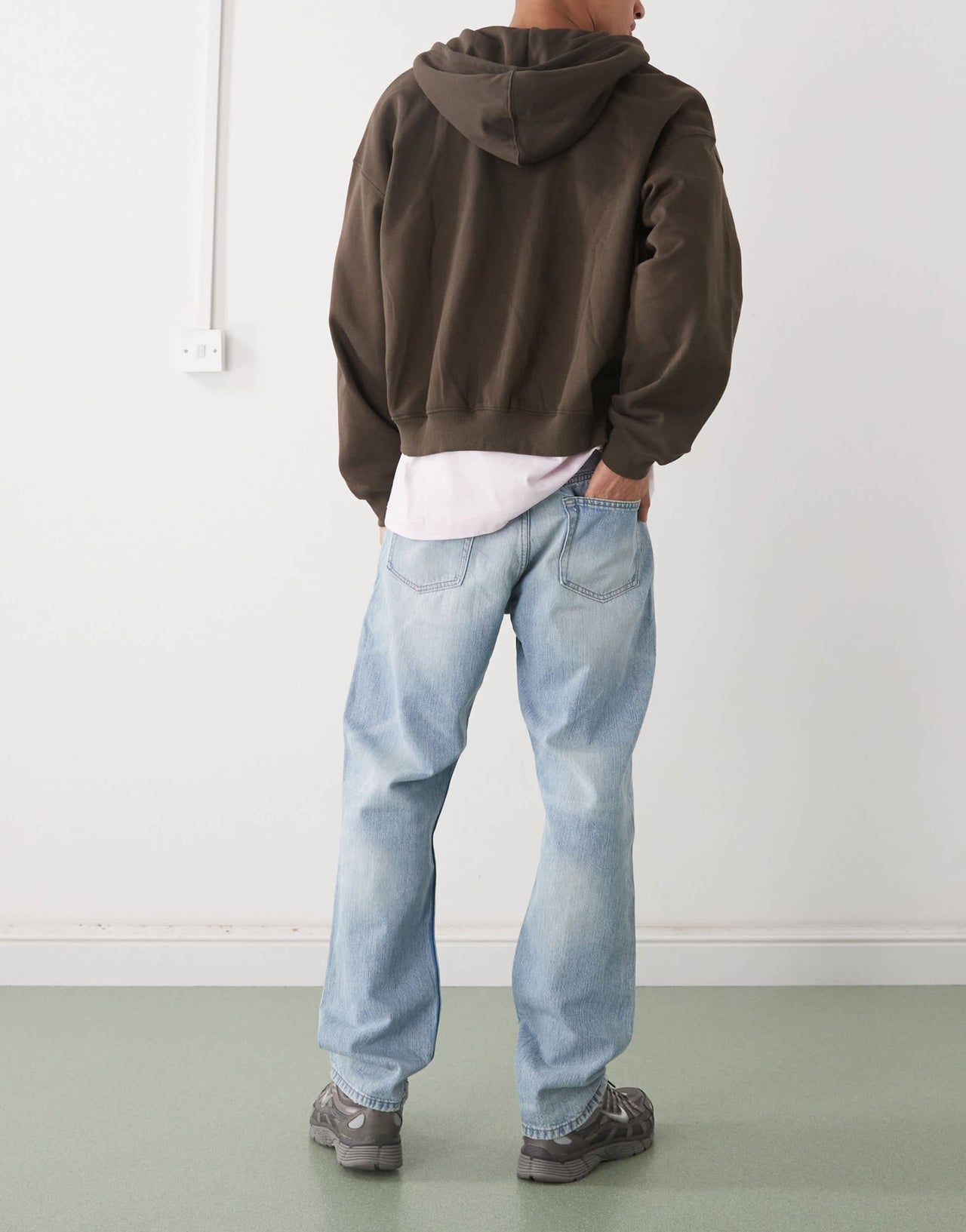 Weekday Space relaxed fit straight leg jeans in light blue - ASOS Sample Sale