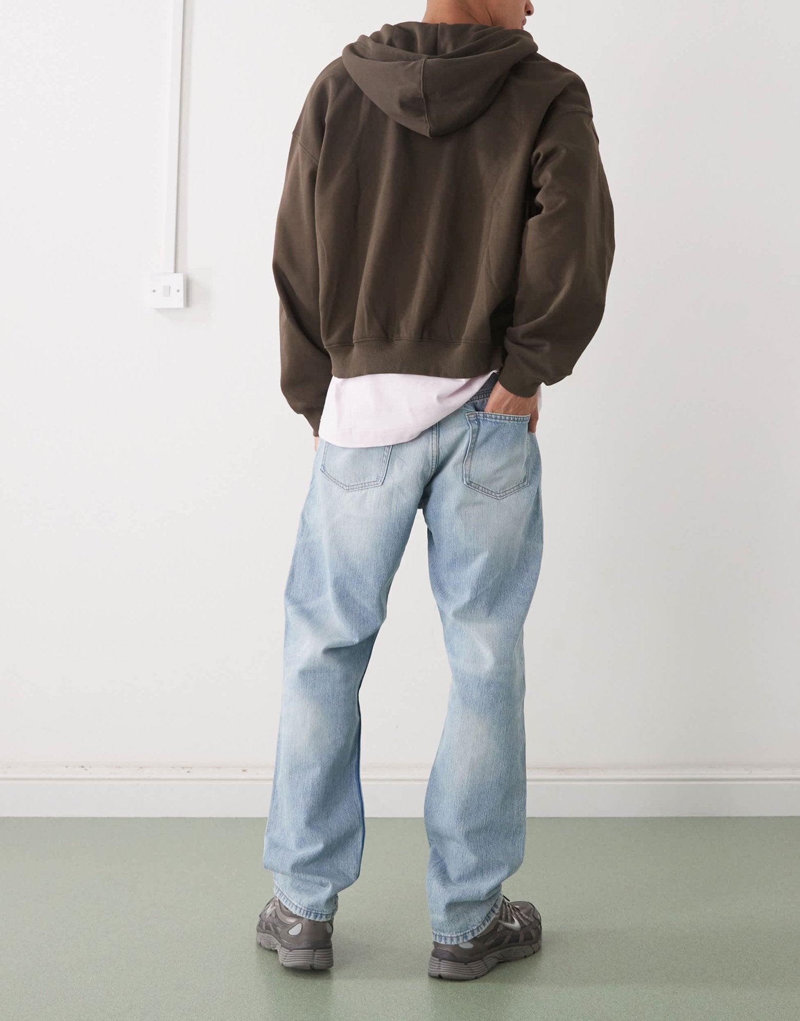 Weekday Space relaxed fit straight leg jeans in light blue - ASOS Sample Sale